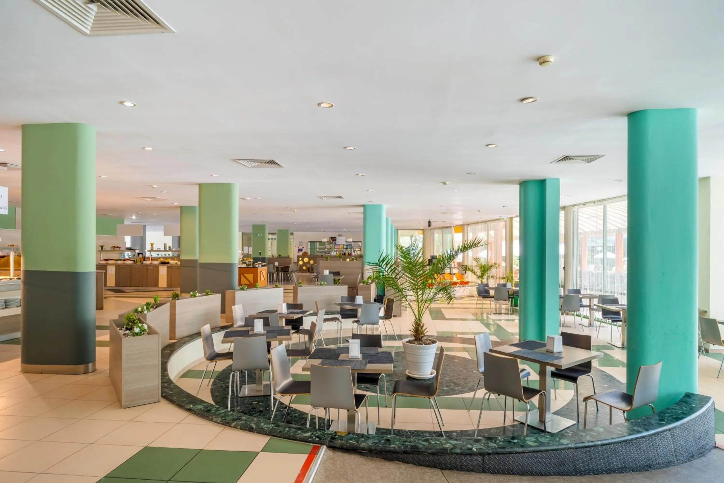 Restaurant/places to eat in MPM Hotel Kalina Garden - All Inclusive
