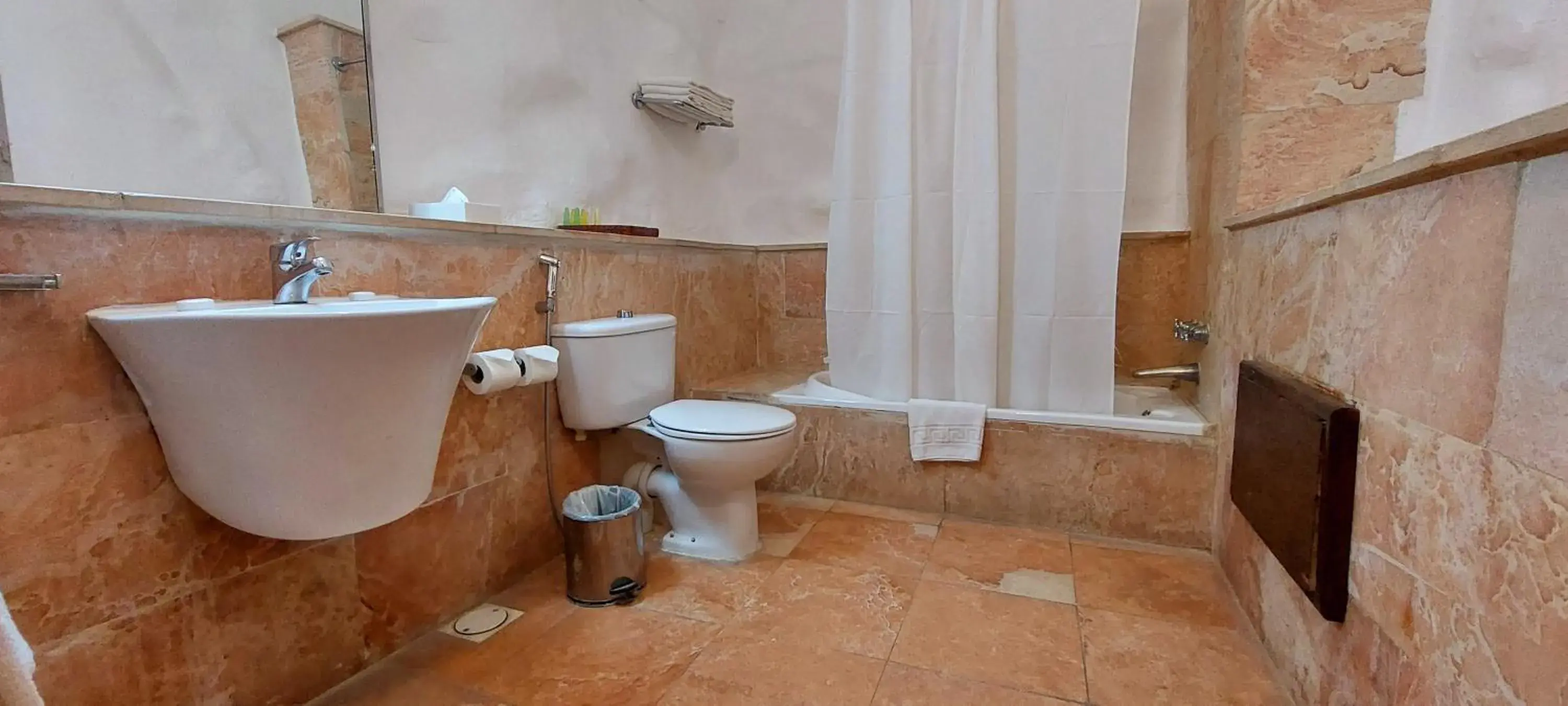 TRPL - single occupancy - Triple Room in Hayat Zaman Hotel And Resort Petra TRPL - single occupancy - Triple Room in Hayat Zaman Hotel And Resort Petra