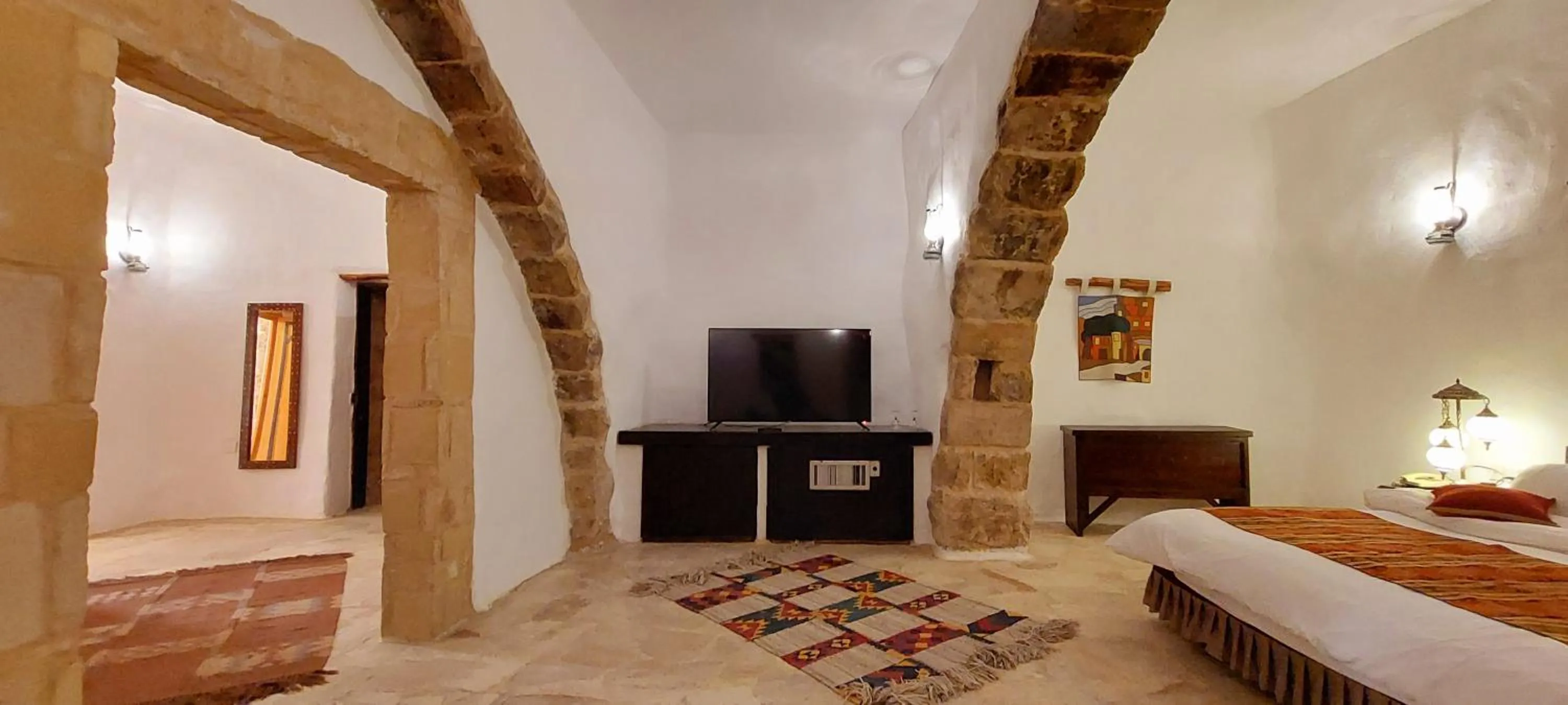 Communal lounge/ TV room, Bed in Hayat Zaman Hotel And Resort Petra