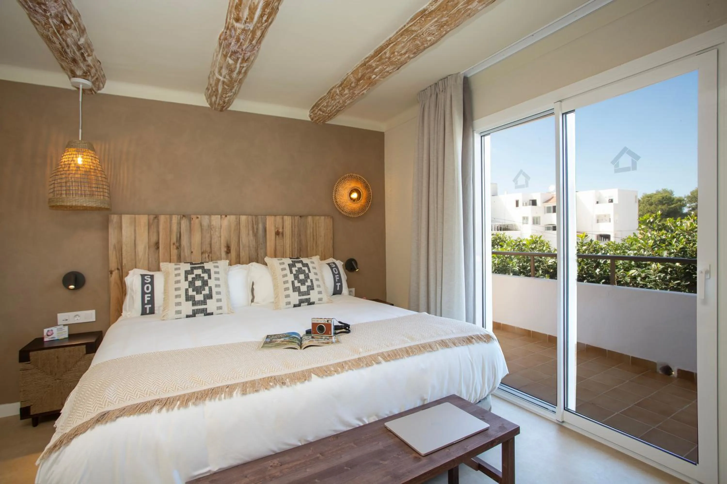 Photo of the whole room, Bed in Casual Bahía Ibiza