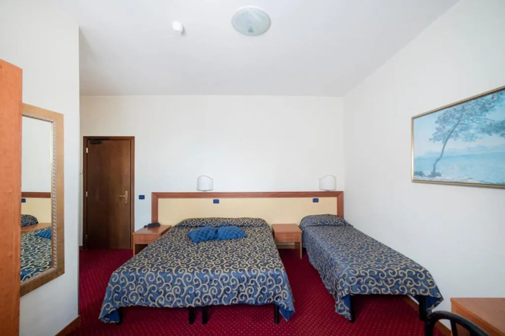 Bed in Hotel Italia & Lombardi