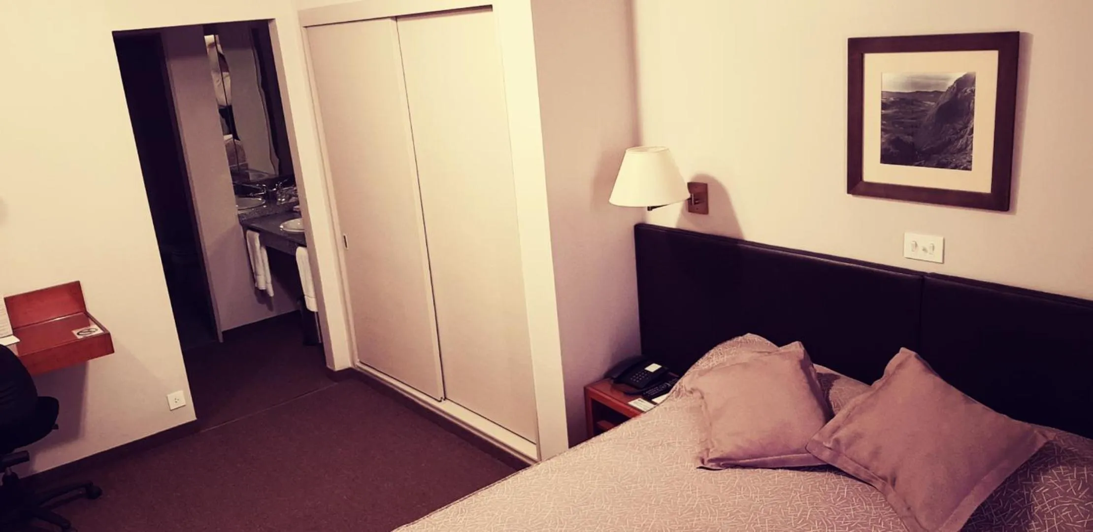 Decorative detail, Bed in Comodoro Hotel