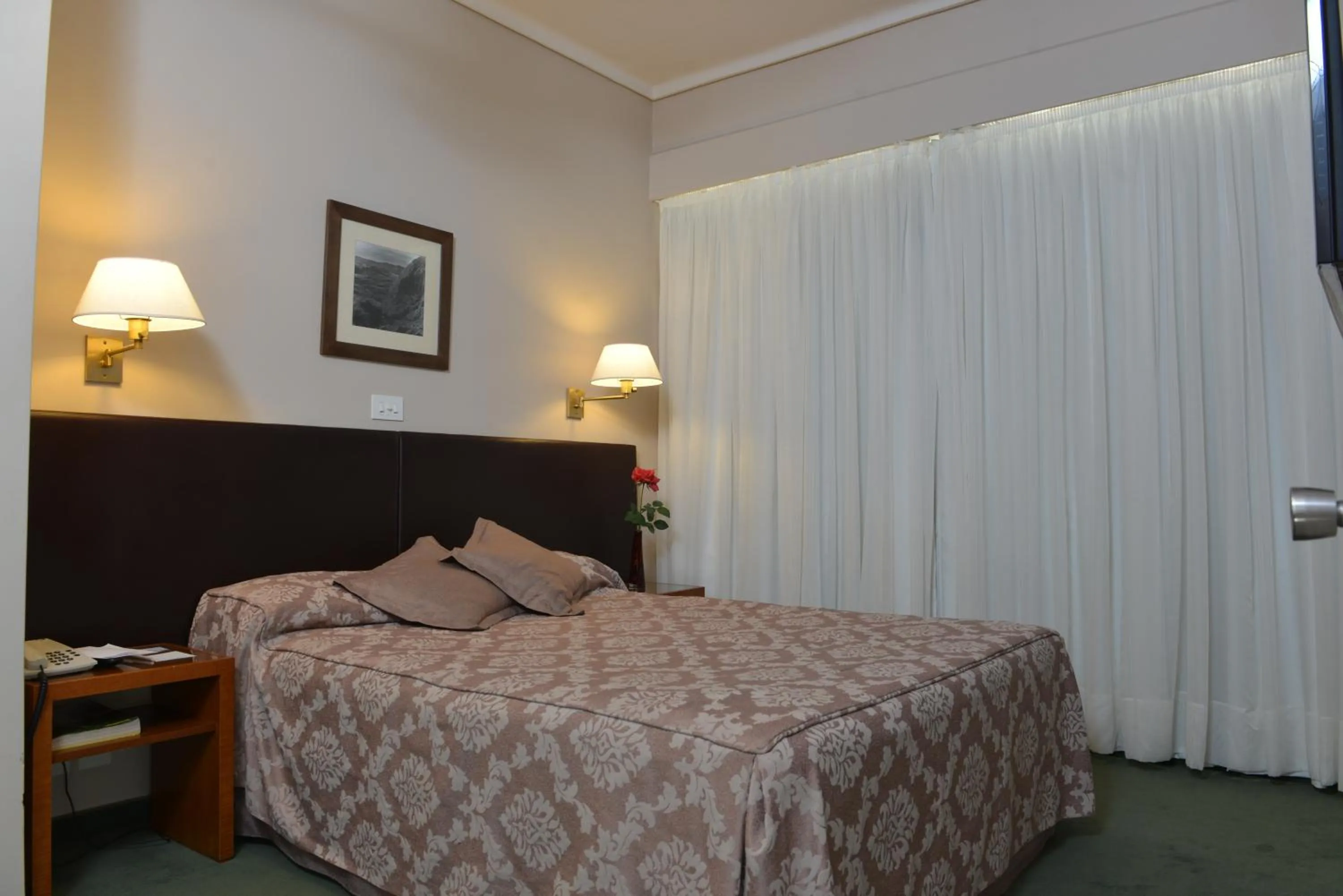 Bed in Comodoro Hotel