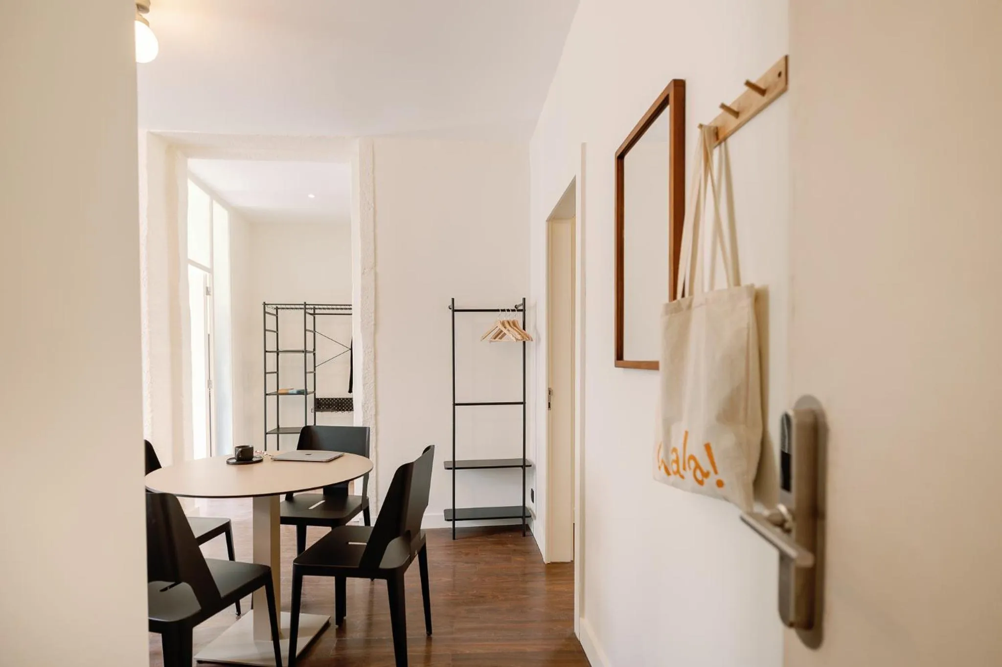 Living room in Cosme Apartments by Olala Homes