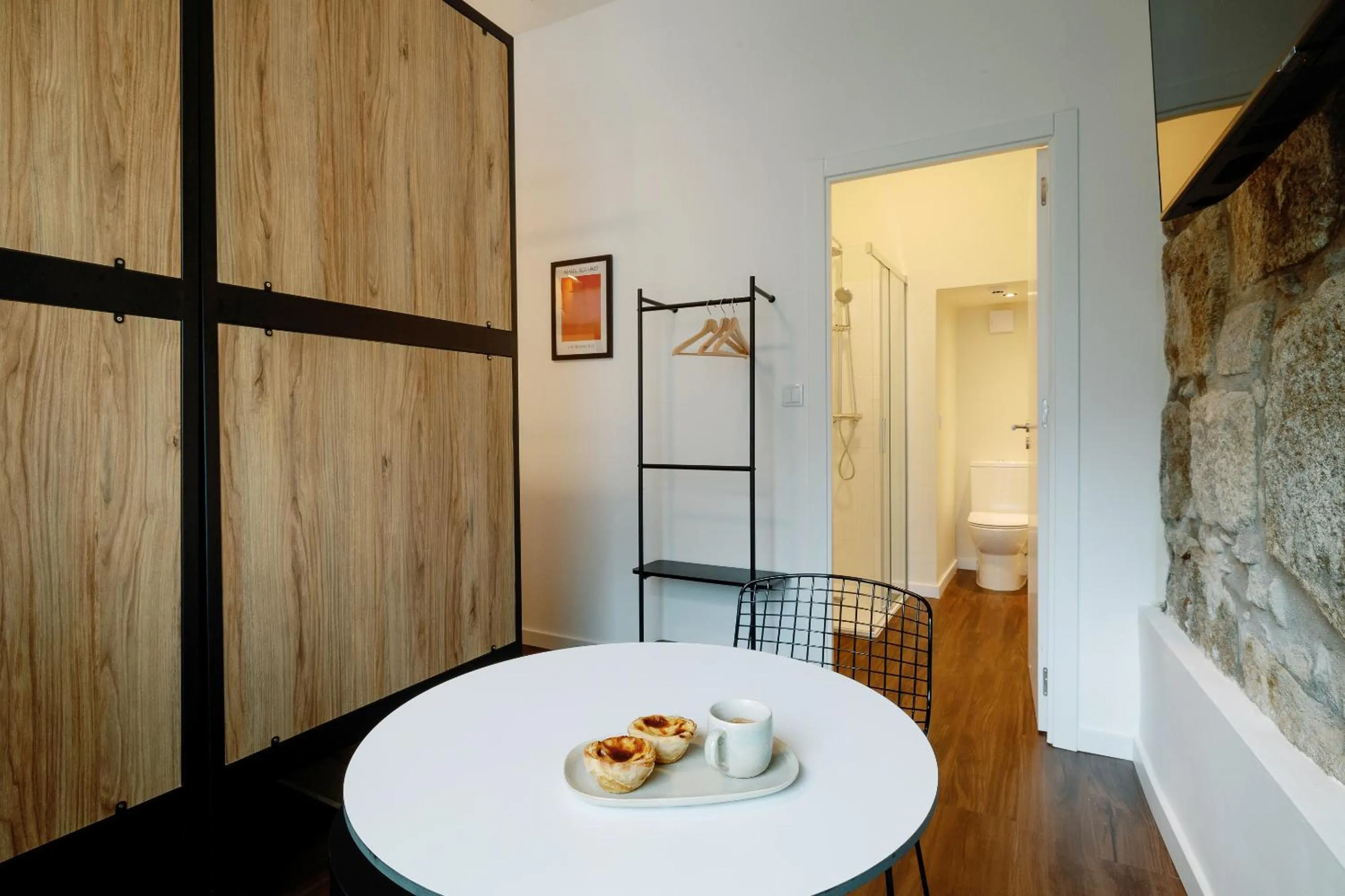 Living room in Cosme Apartments by Olala Homes