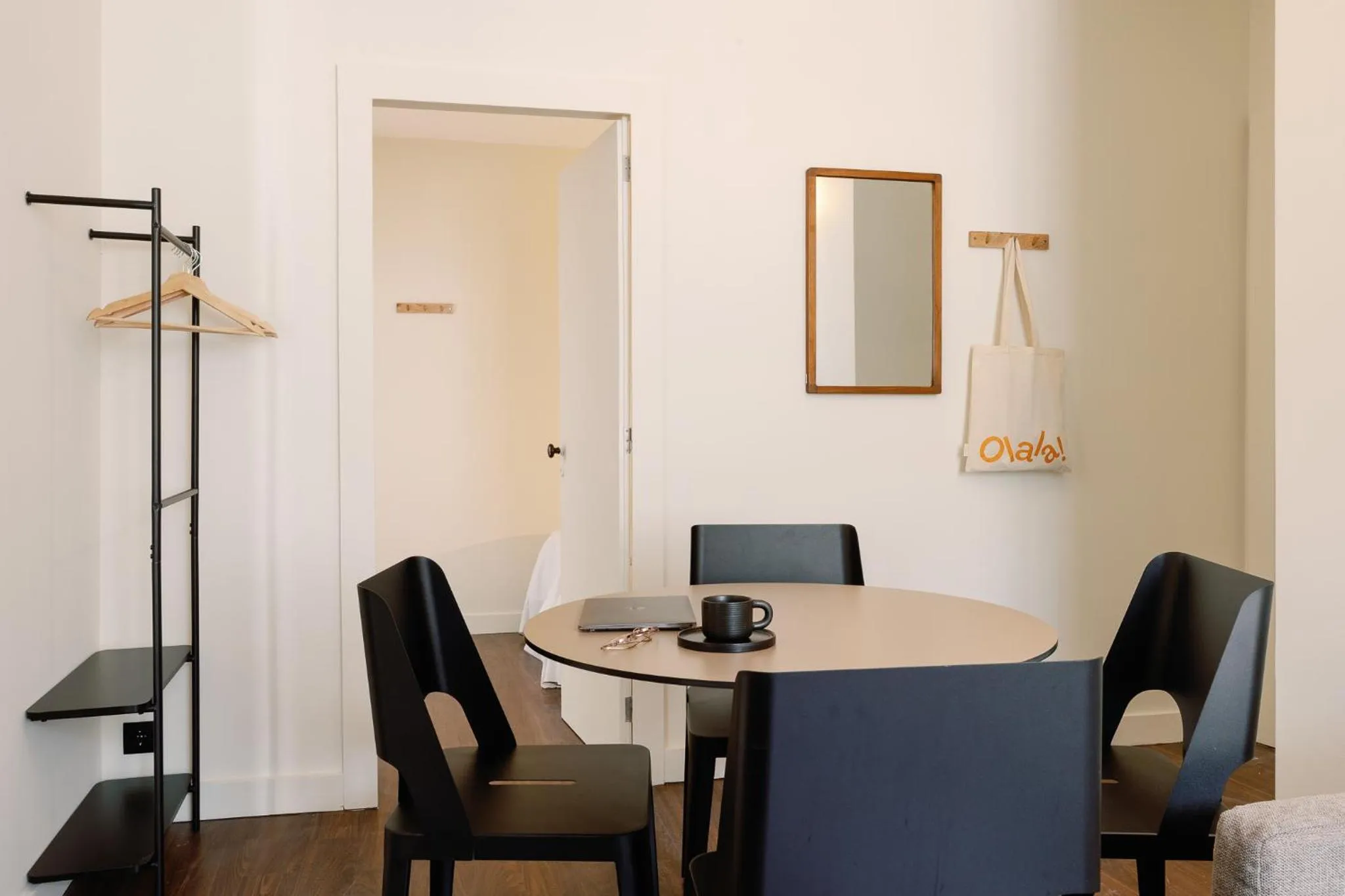 Living room in Cosme Apartments by Olala Homes