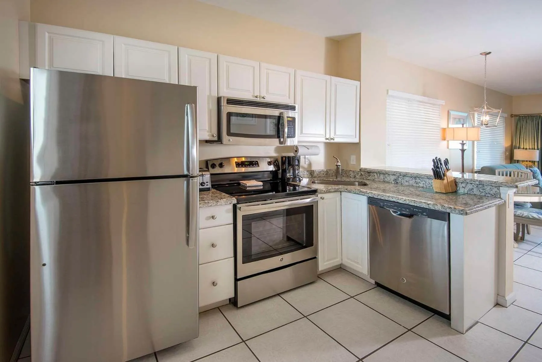 Kitchen or kitchenette in Hawks Cay Resort