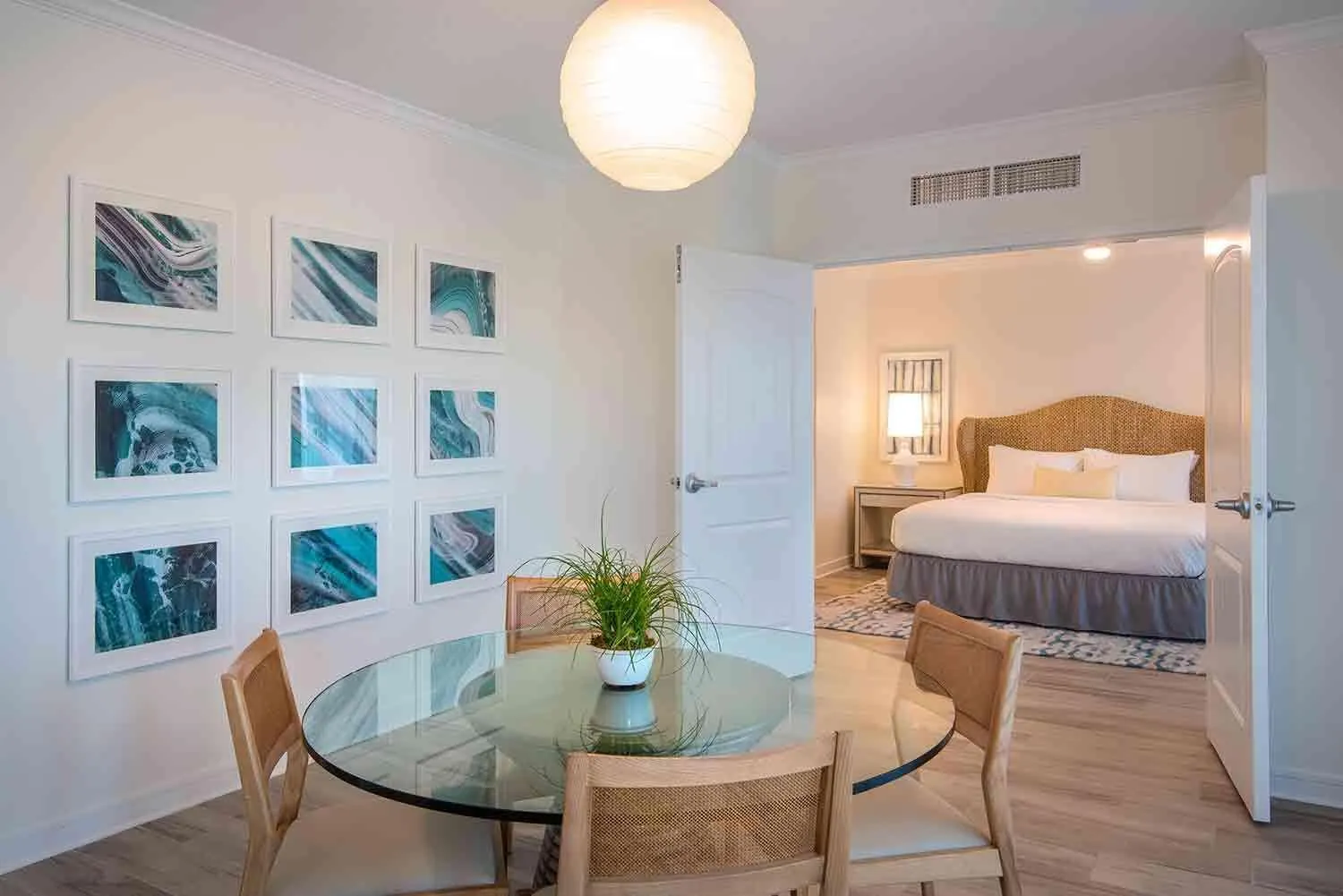 Bedroom, Bed in Hawks Cay Resort