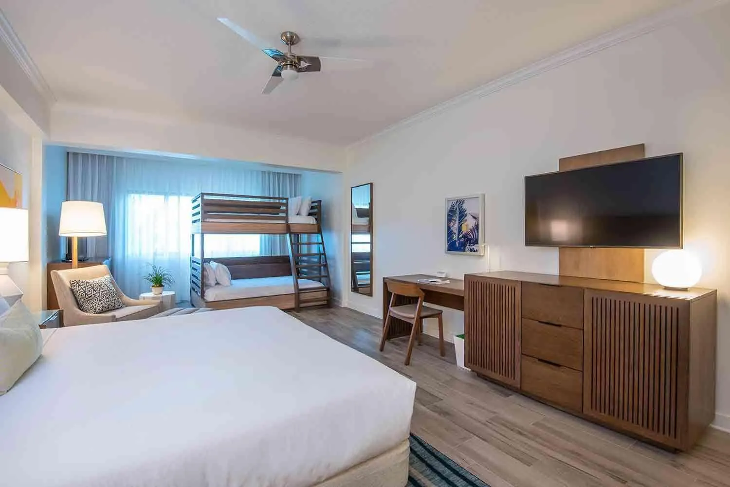 Bedroom, Bed in Hawks Cay Resort