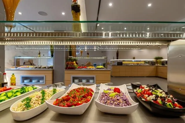 Restaurant/places to eat in Martinez Hotel All Inclusive