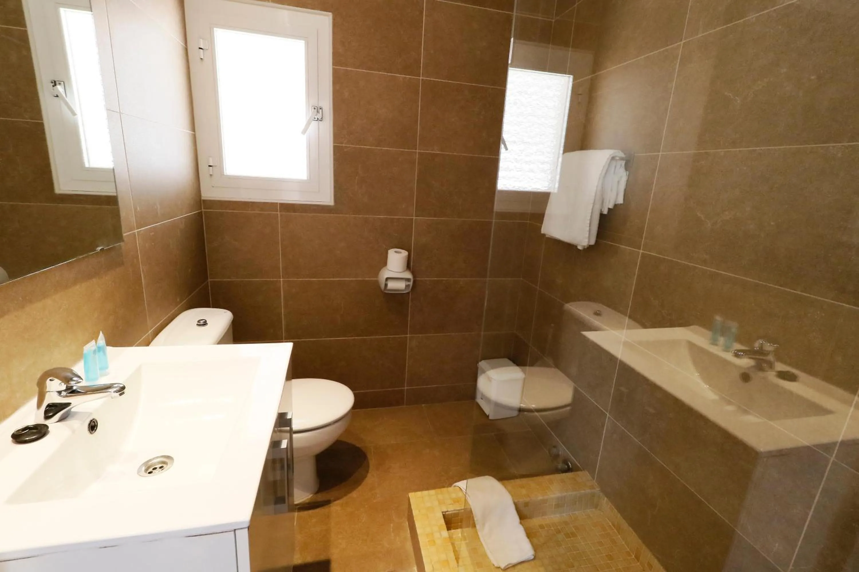 Shower in Hotel Gabarda