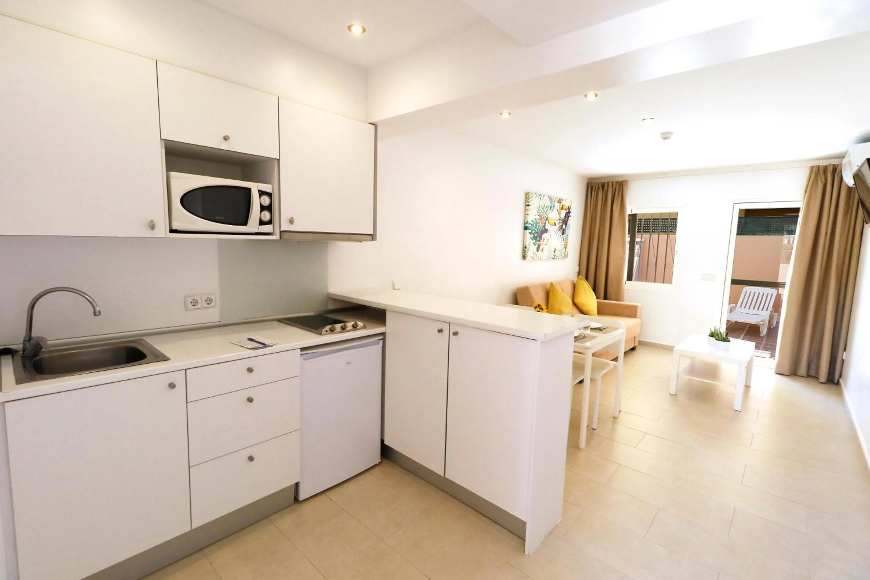 Kitchen or kitchenette in Naika Studios & Apartments
