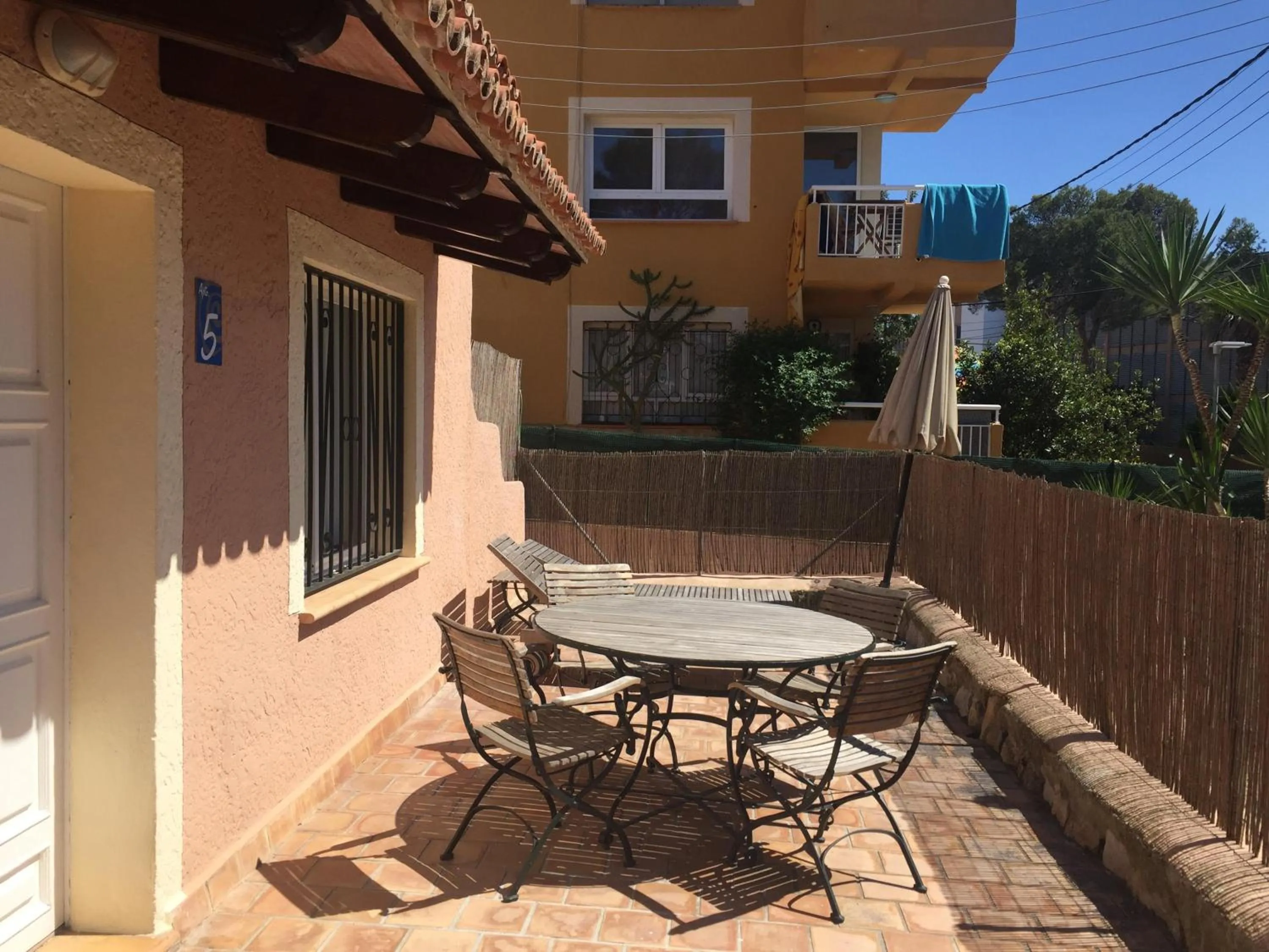 Garden in Naika Studios & Apartments