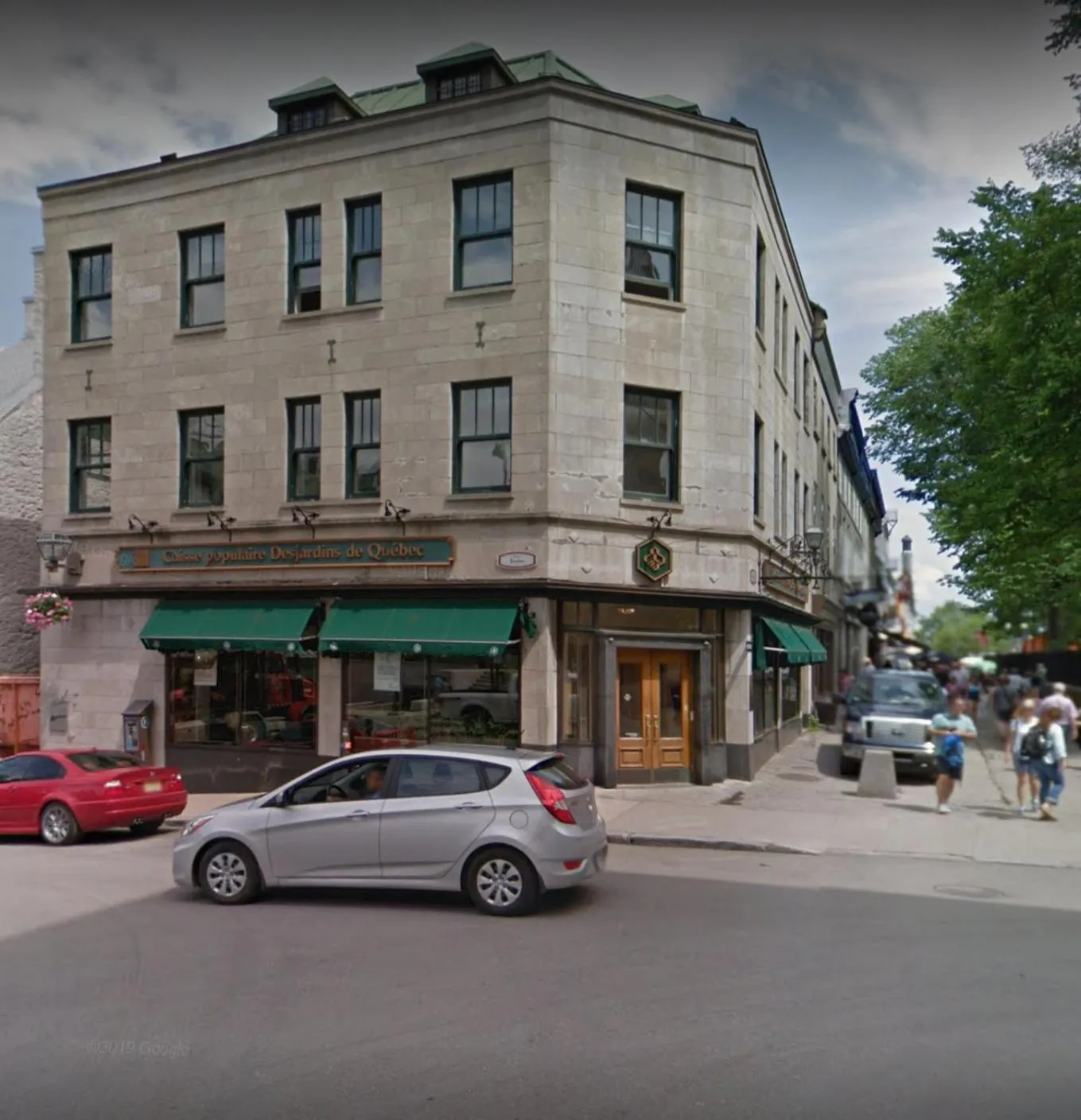 Property building in Les Lofts Ste-Anne