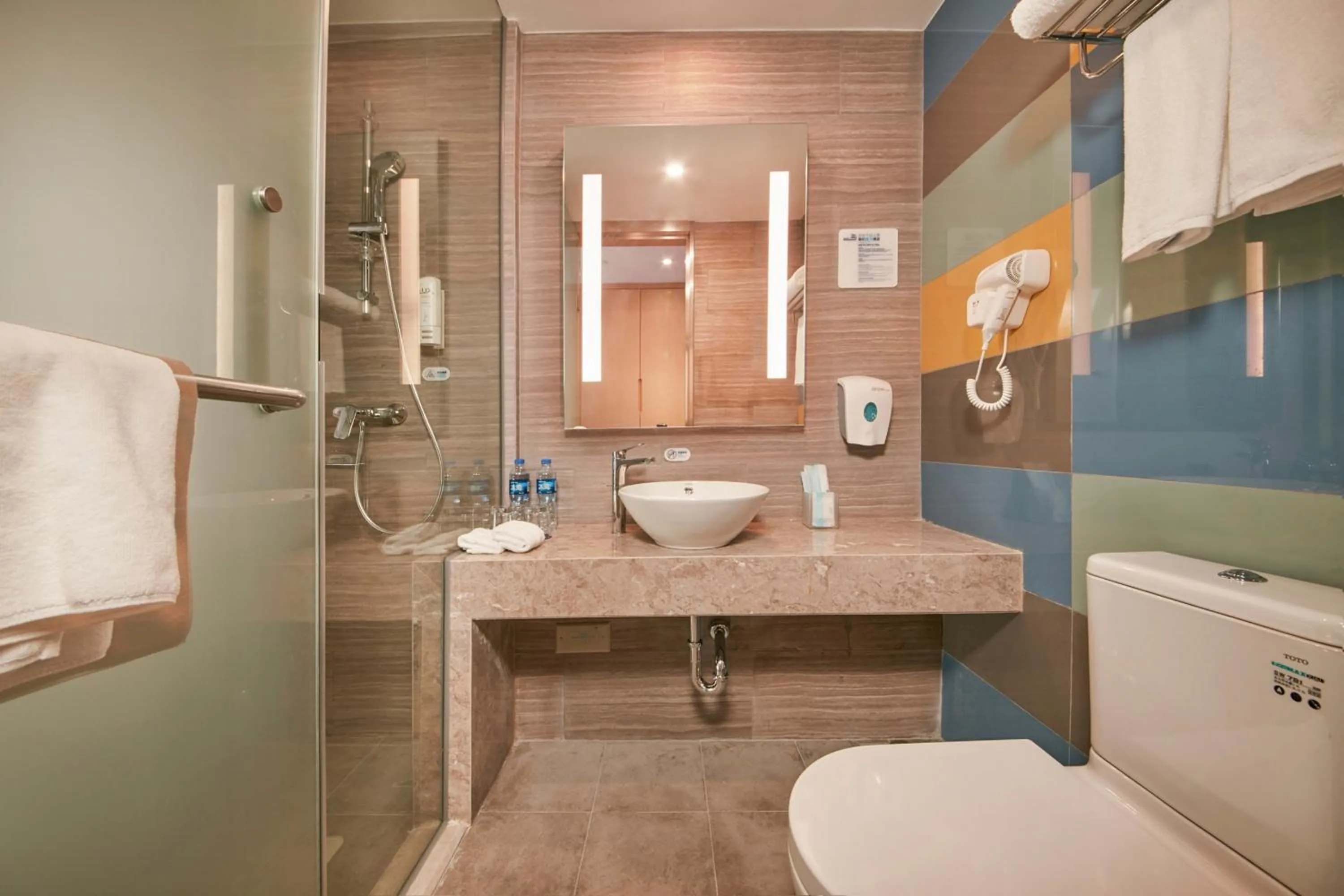 Bathroom in Holiday Inn Express Fuzhou Downtown by IHG