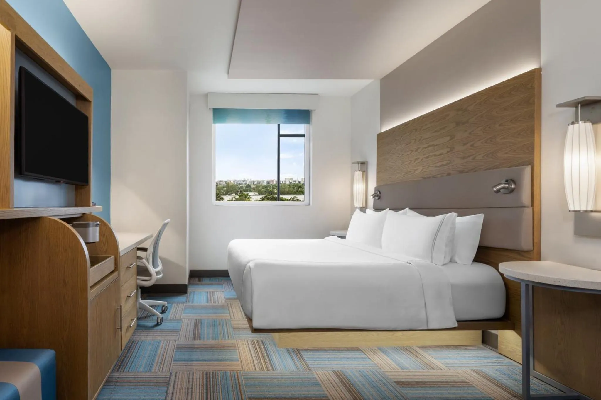 Photo of the whole room, Bed in EVEN Hotel Miami - Airport by IHG