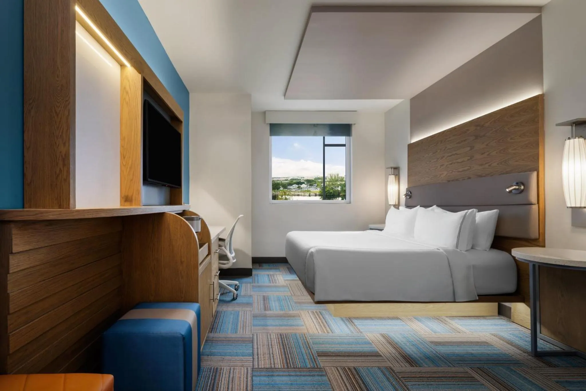 Photo of the whole room, Bed in EVEN Hotel Miami - Airport by IHG