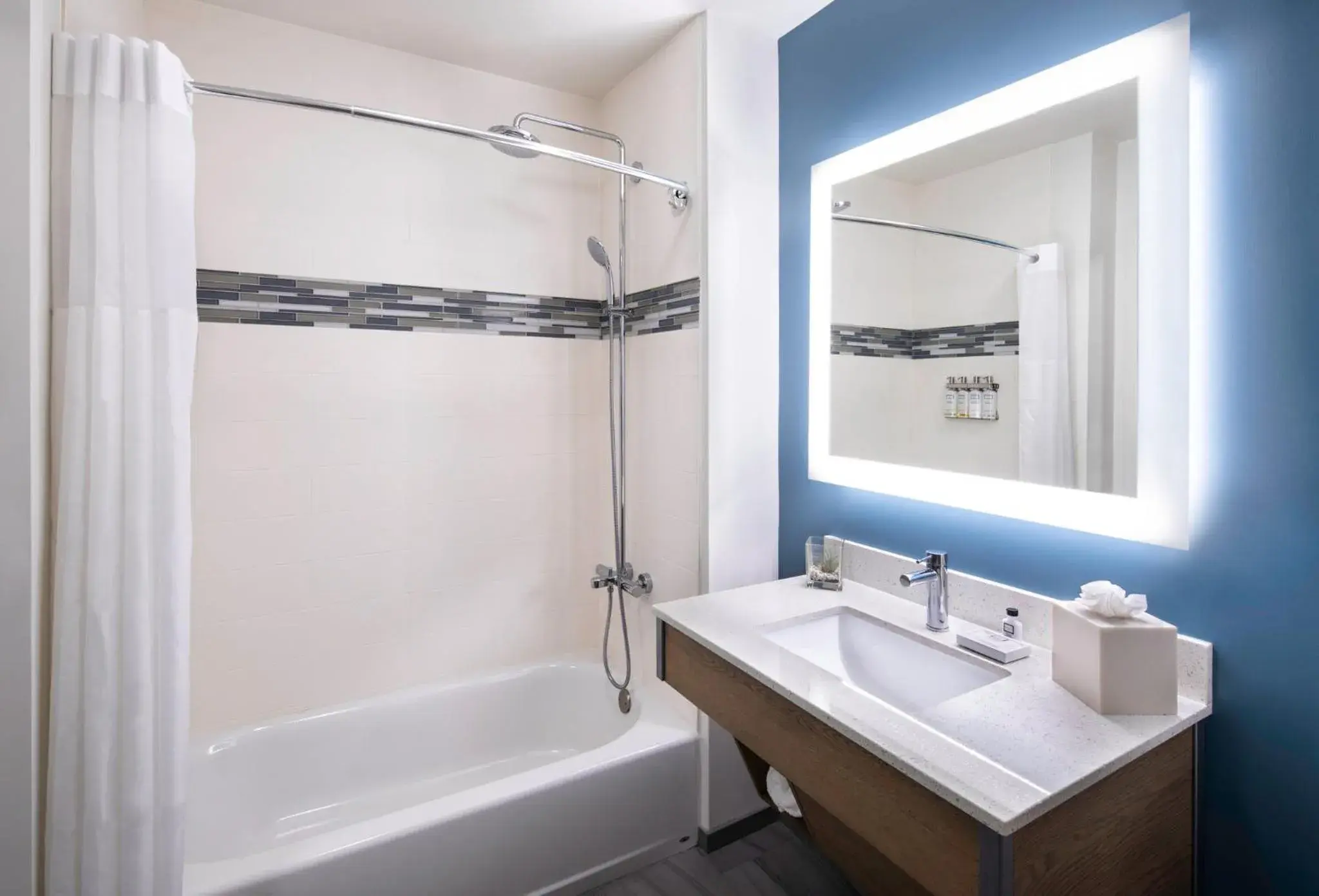 Bathroom in EVEN Hotel Miami - Airport by IHG Bathroom in EVEN Hotel Miami - Airport by IHG