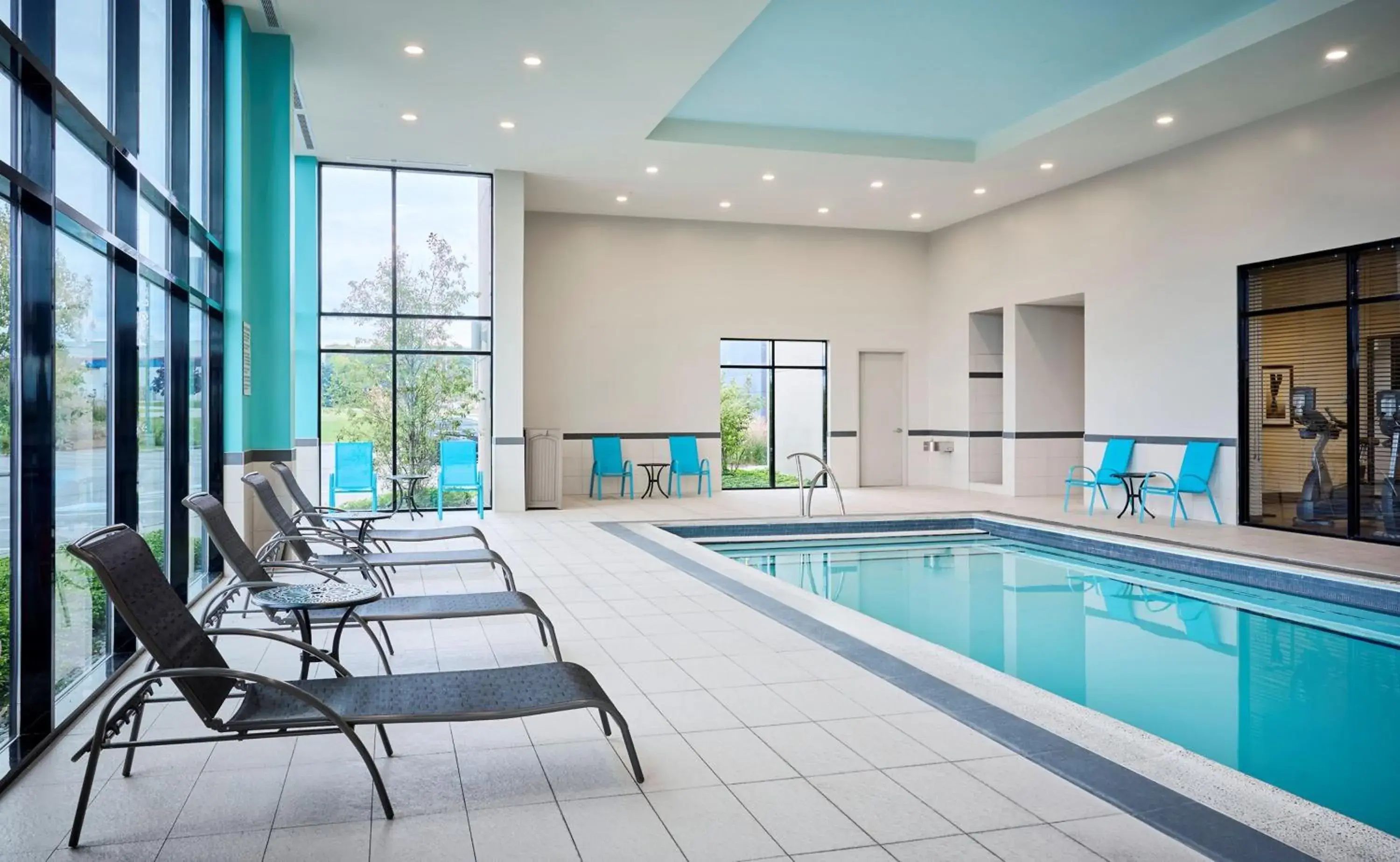 Swimming pool in Holiday Inn Express Niagara-On-The-Lake by IHG Swimming pool in Holiday Inn Express Niagara-On-The-Lake by IHG