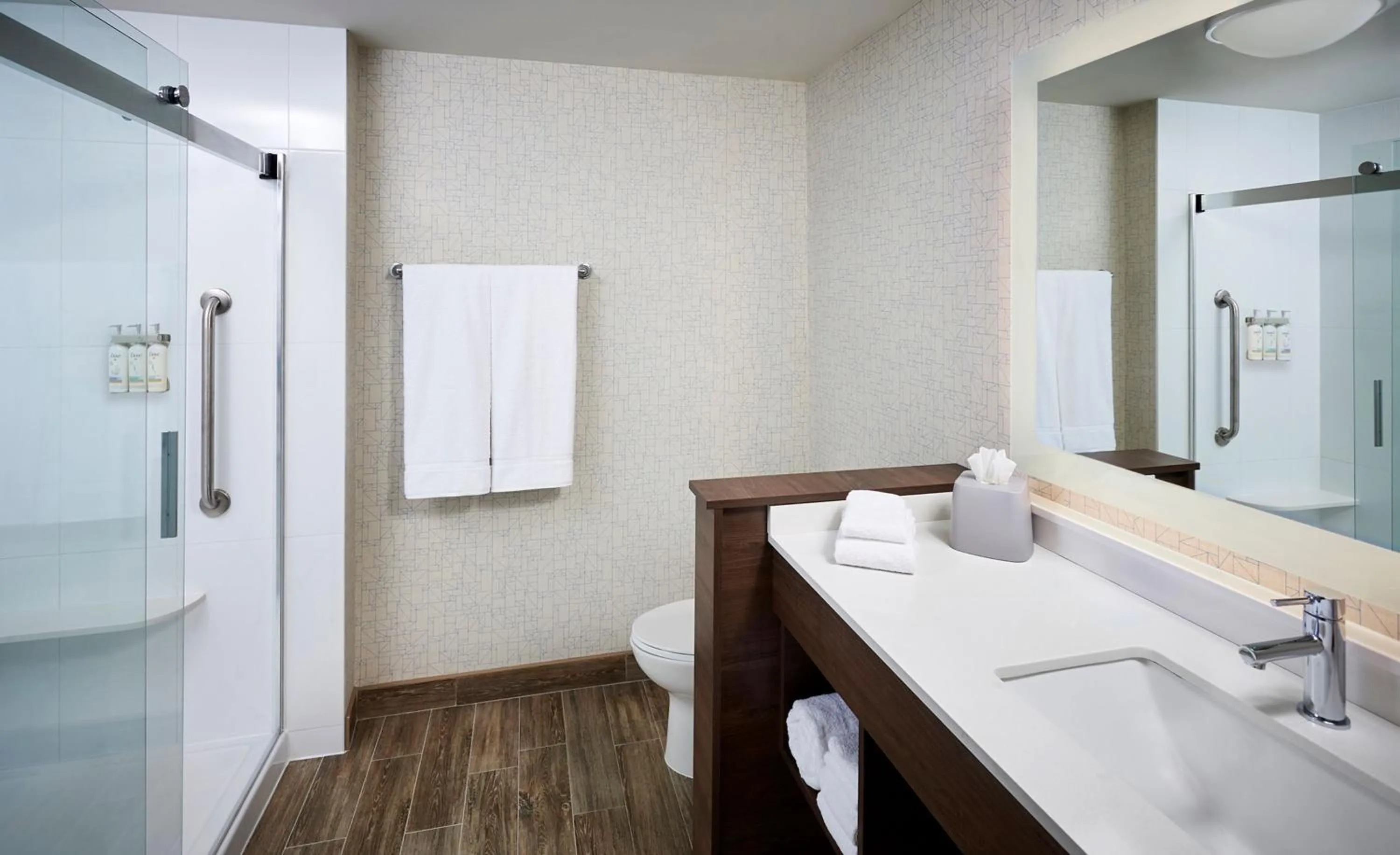 Bathroom in Holiday Inn Express Niagara-On-The-Lake by IHG
