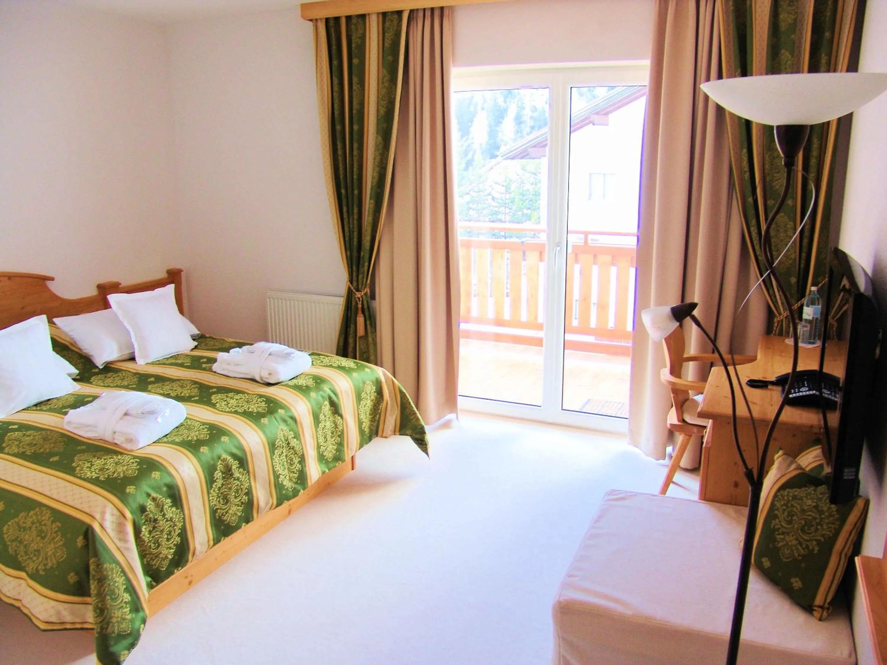 Bed in Hotel Berghof