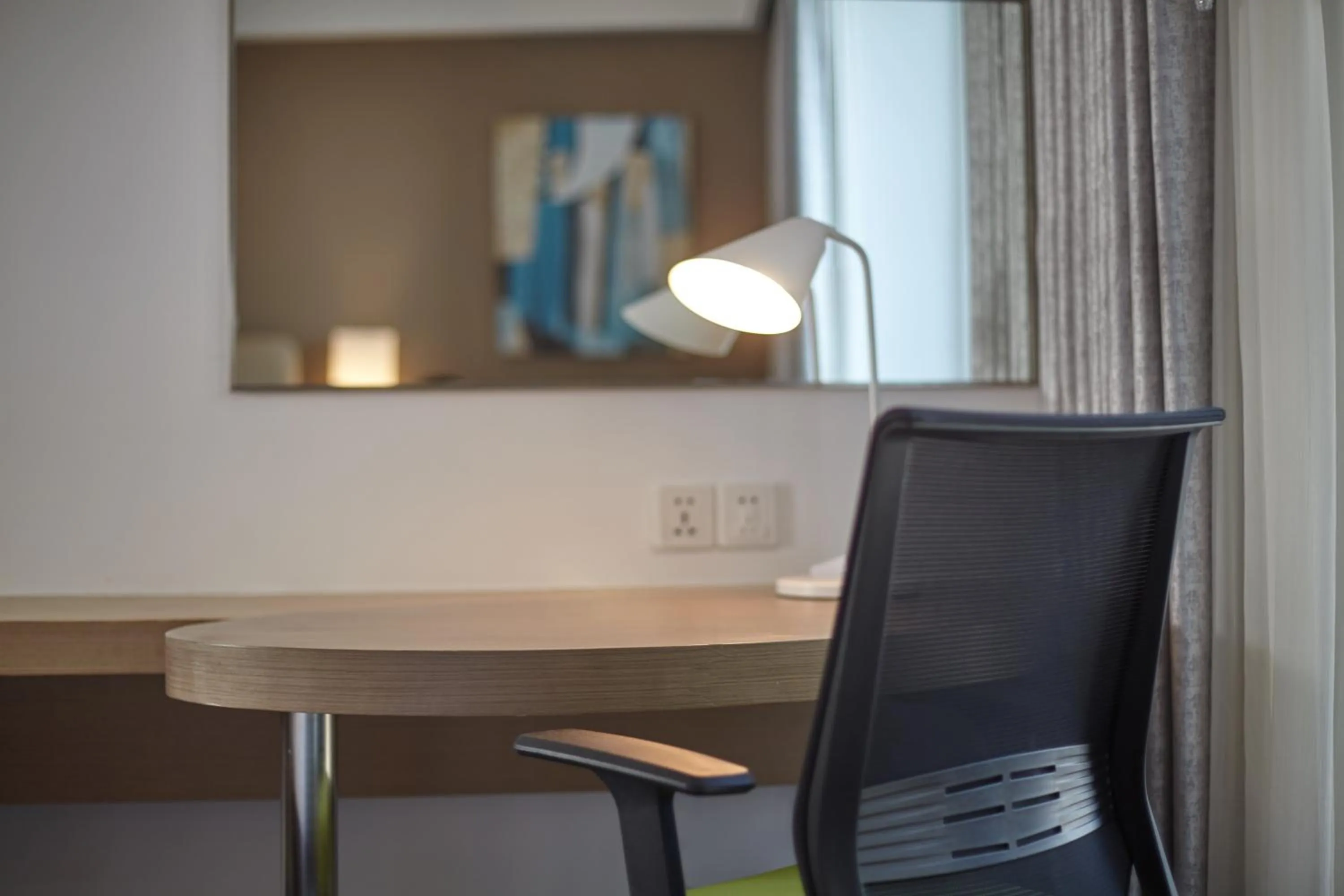 Photo of the whole room in Holiday Inn Express Hangzhou Gongshu by IHG