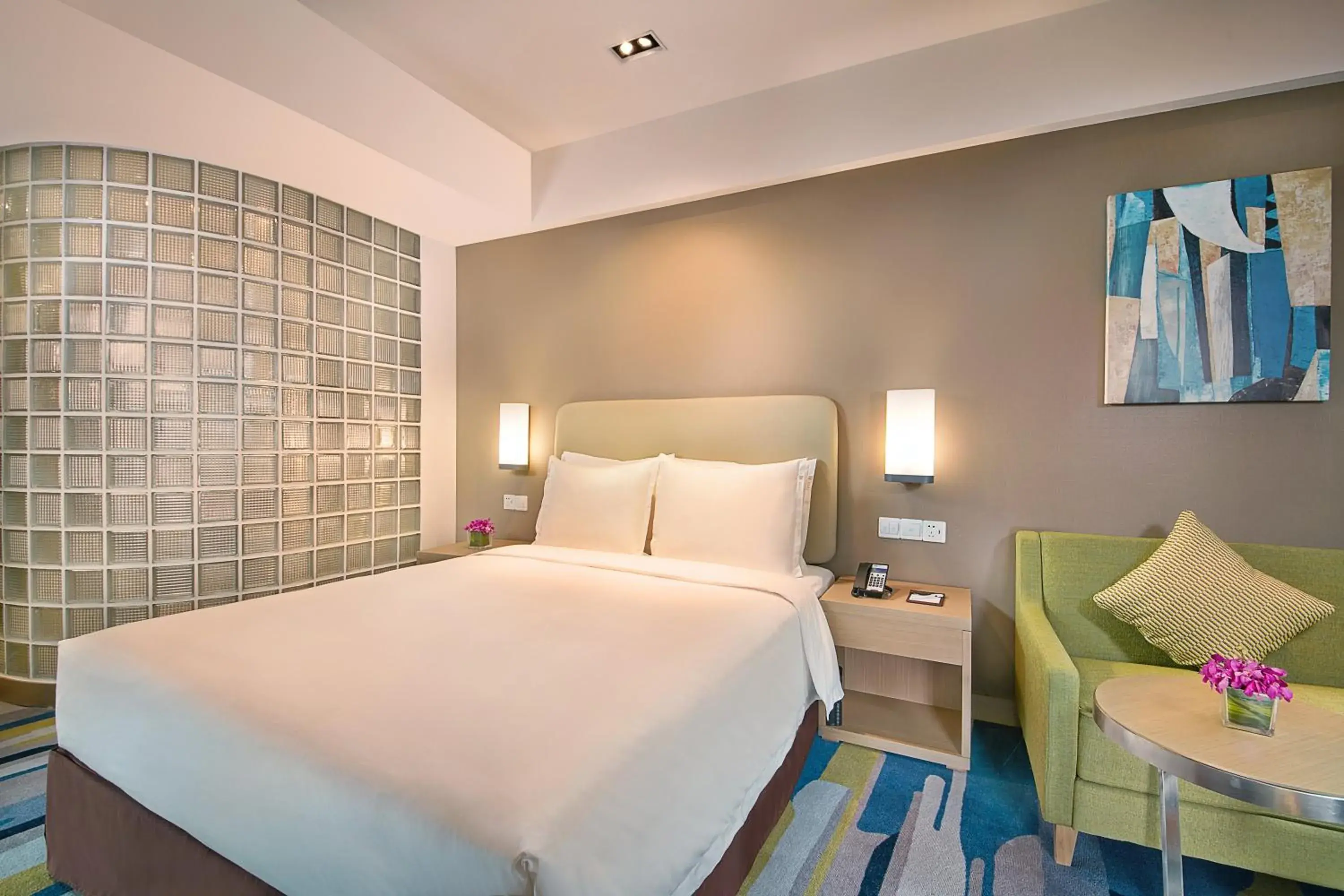Standard Queen Room - Disability Access in Holiday Inn Express Hangzhou Gongshu by IHG Standard Queen Room - Disability Access in Holiday Inn Express Hangzhou Gongshu by IHG