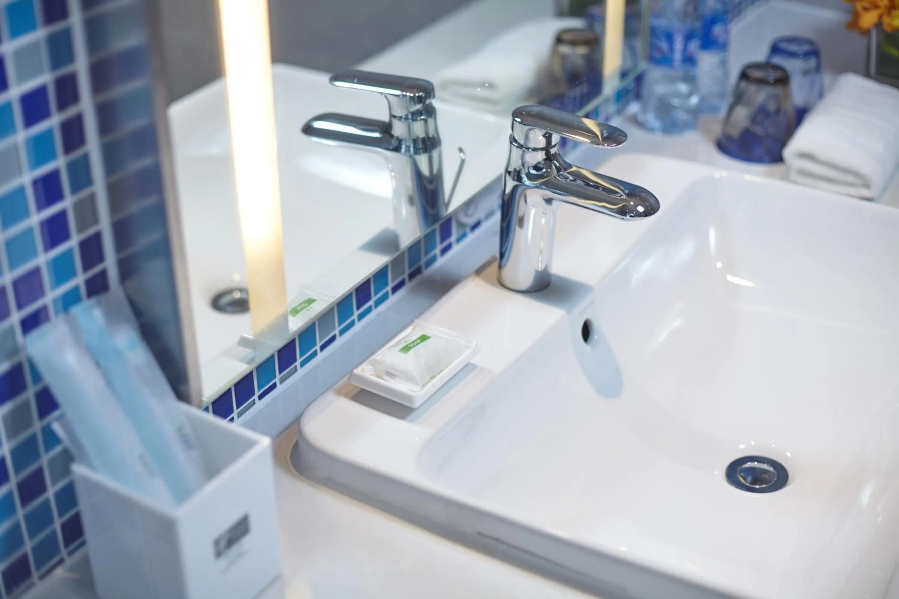 Bathroom in Holiday Inn Express Hangzhou Gongshu by IHG