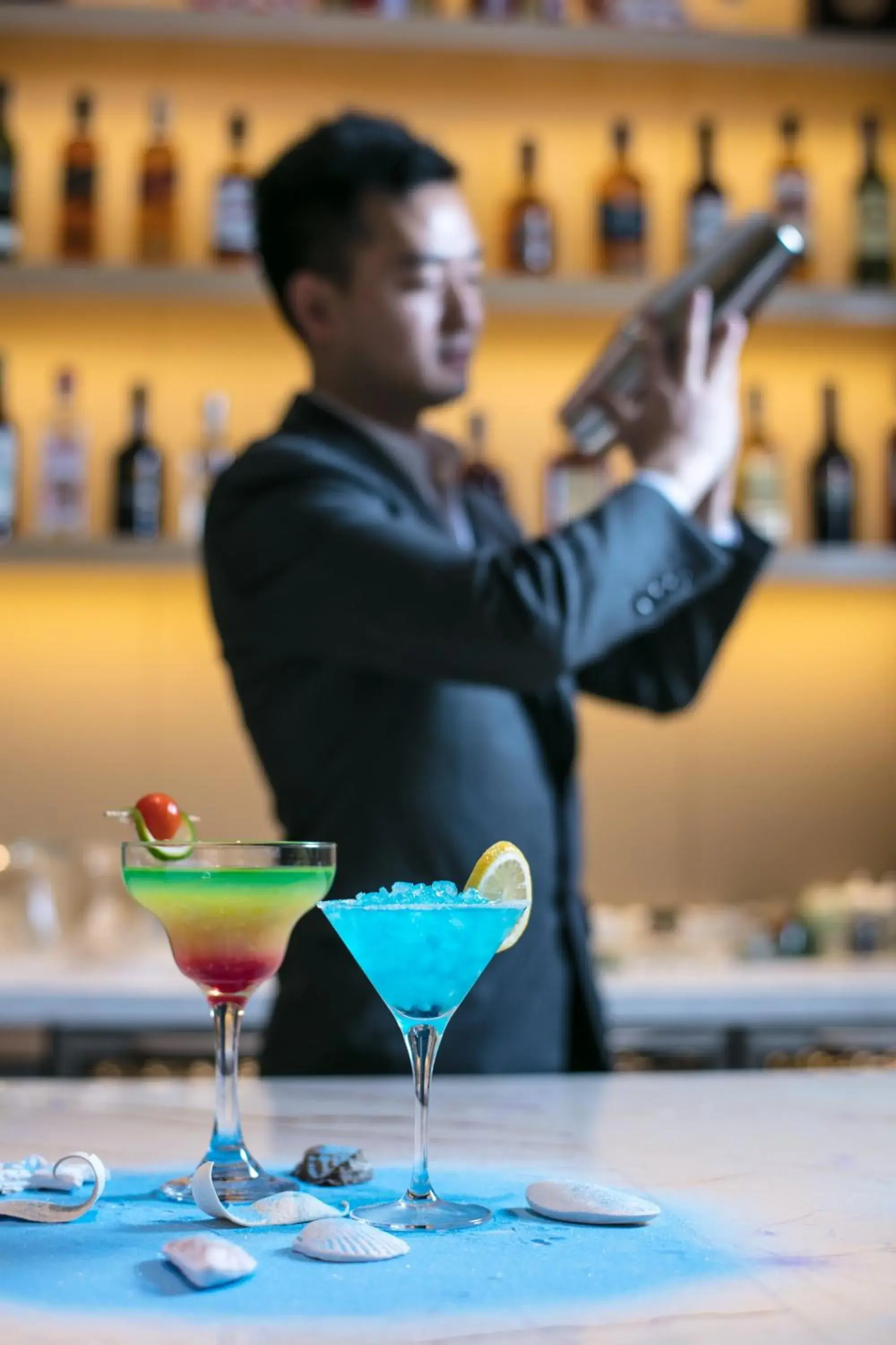 Lounge or bar in Holiday Inn Hangzhou Gongshu by IHG Lounge or bar in Holiday Inn Hangzhou Gongshu by IHG