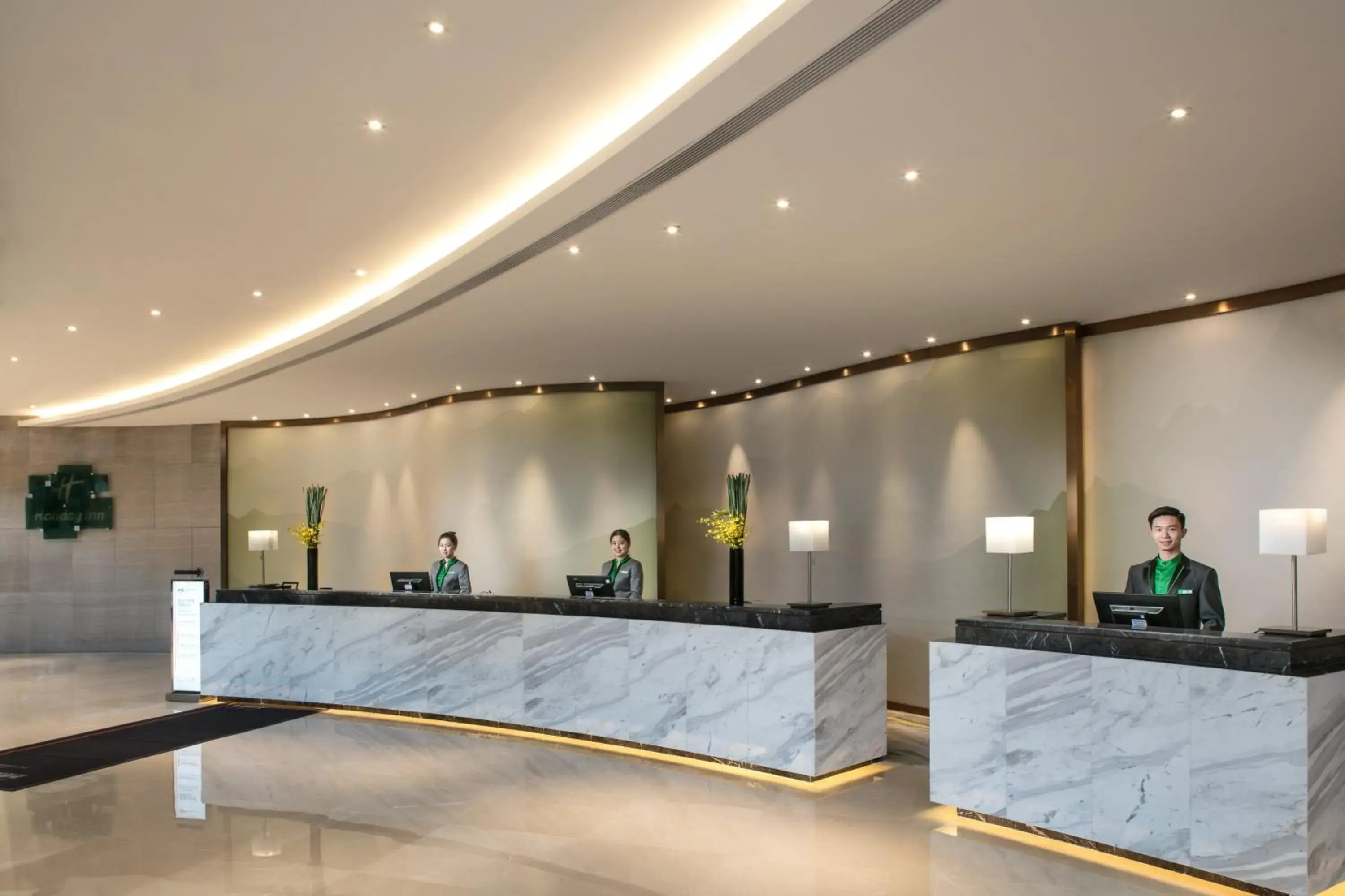 Property building in Holiday Inn Hangzhou Gongshu by IHG Property building in Holiday Inn Hangzhou Gongshu by IHG