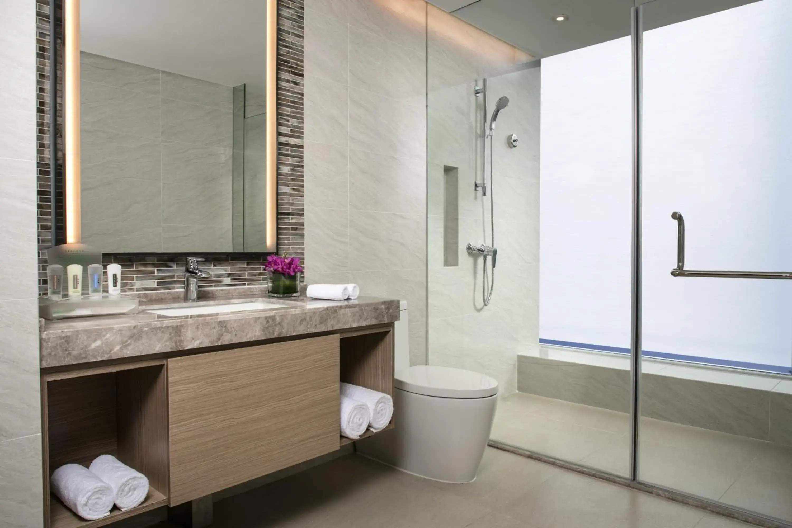 Standard Suite in Holiday Inn Hangzhou Gongshu by IHG Standard Suite in Holiday Inn Hangzhou Gongshu by IHG