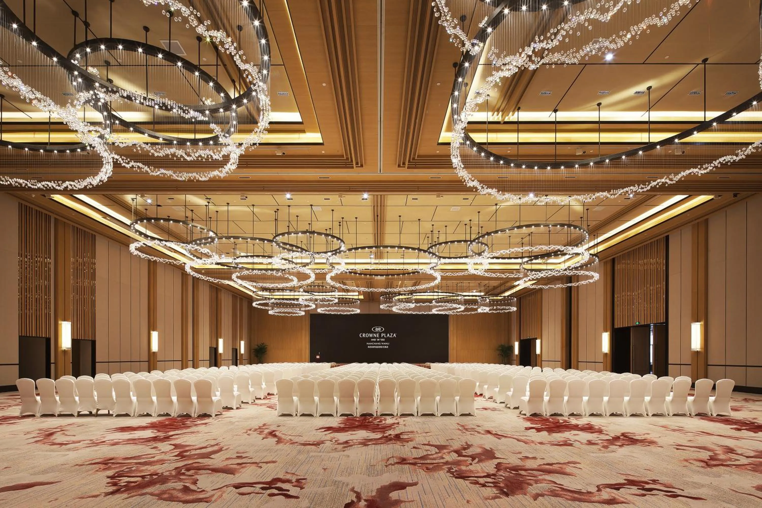 Banquet/Function facilities in Crowne Plaza Nanchang Wanli by IHG