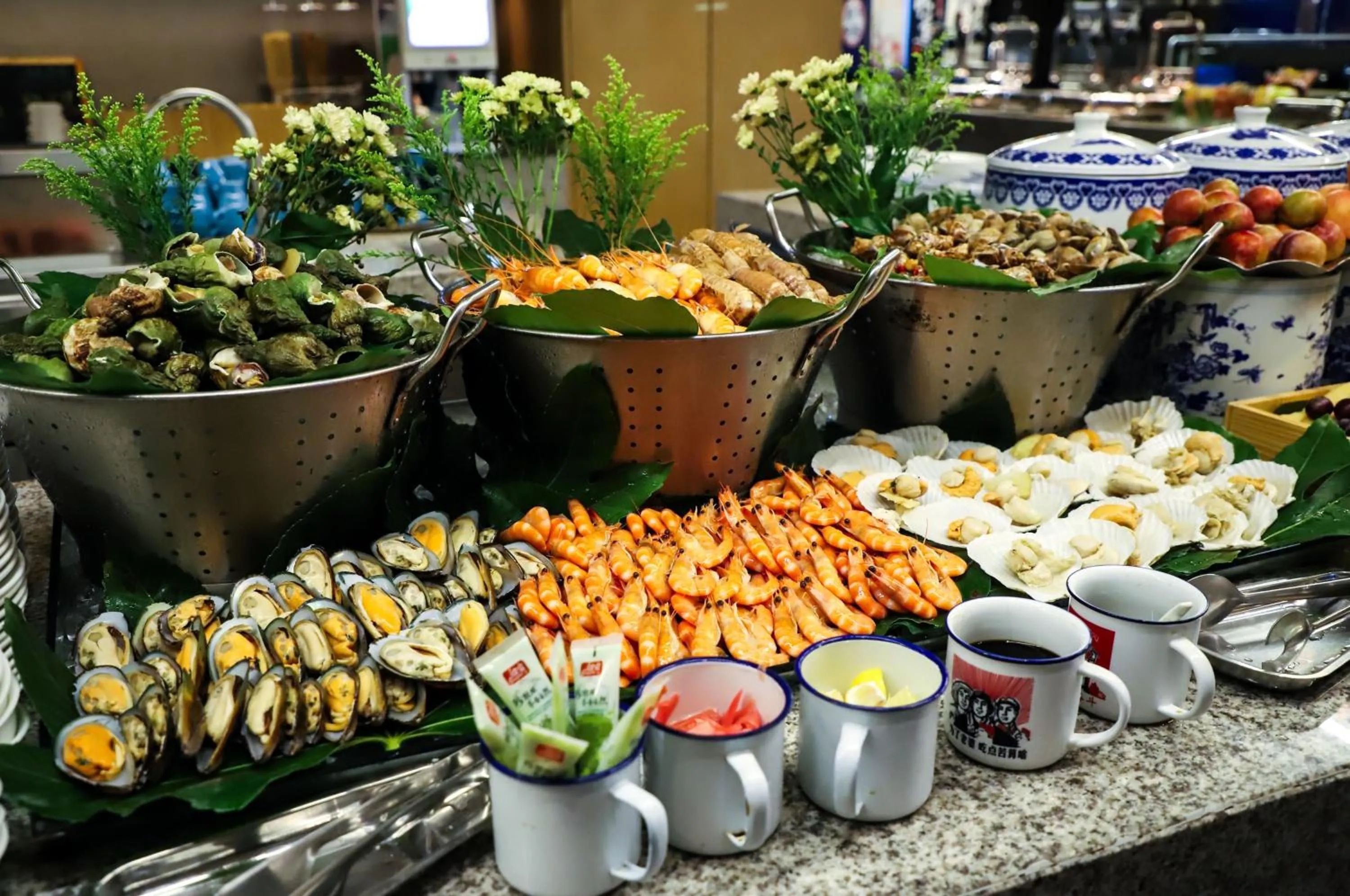 Restaurant/places to eat in Crowne Plaza Nanchang Wanli by IHG