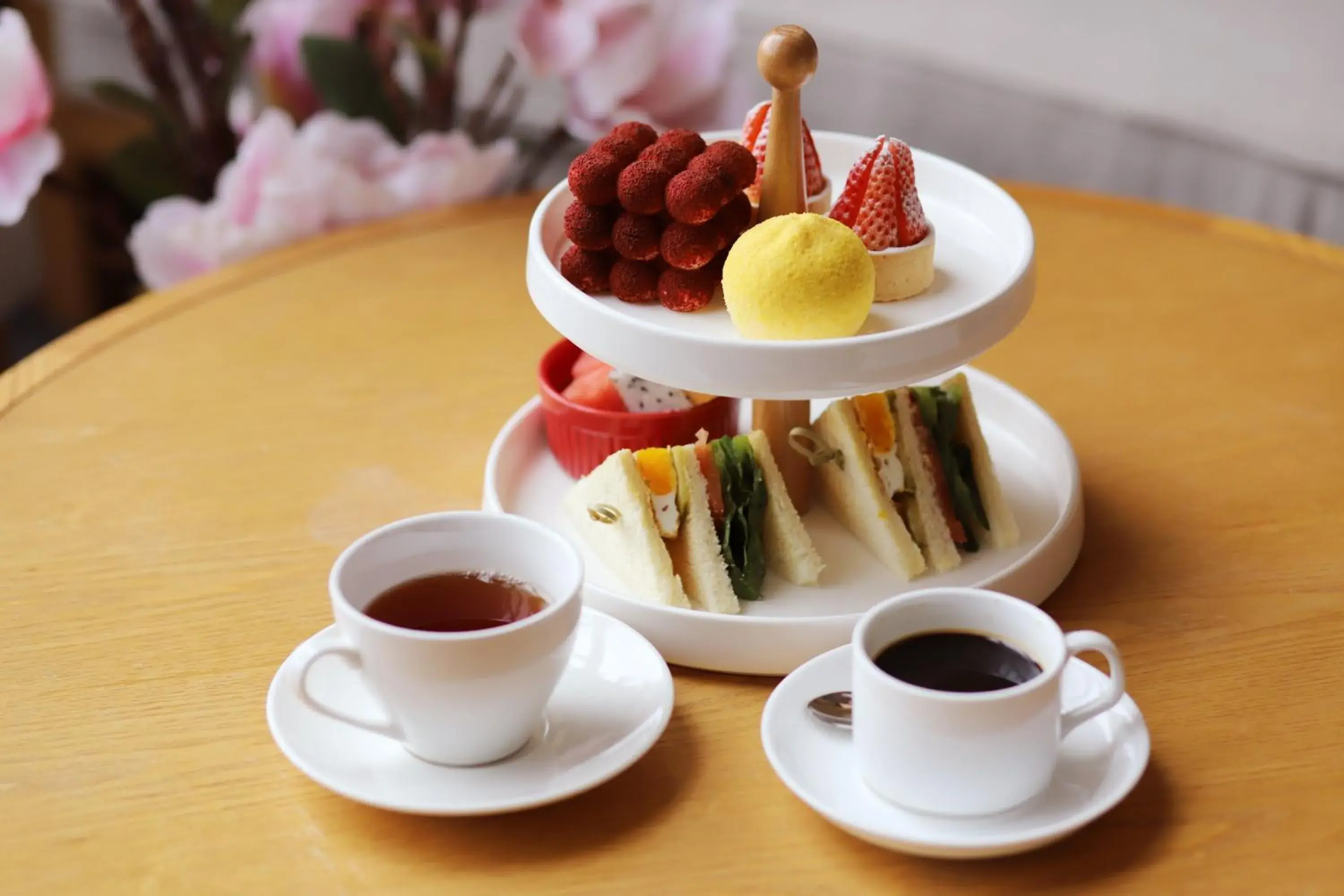 Lounge or bar in Crowne Plaza Nanchang Wanli by IHG Lounge or bar in Crowne Plaza Nanchang Wanli by IHG