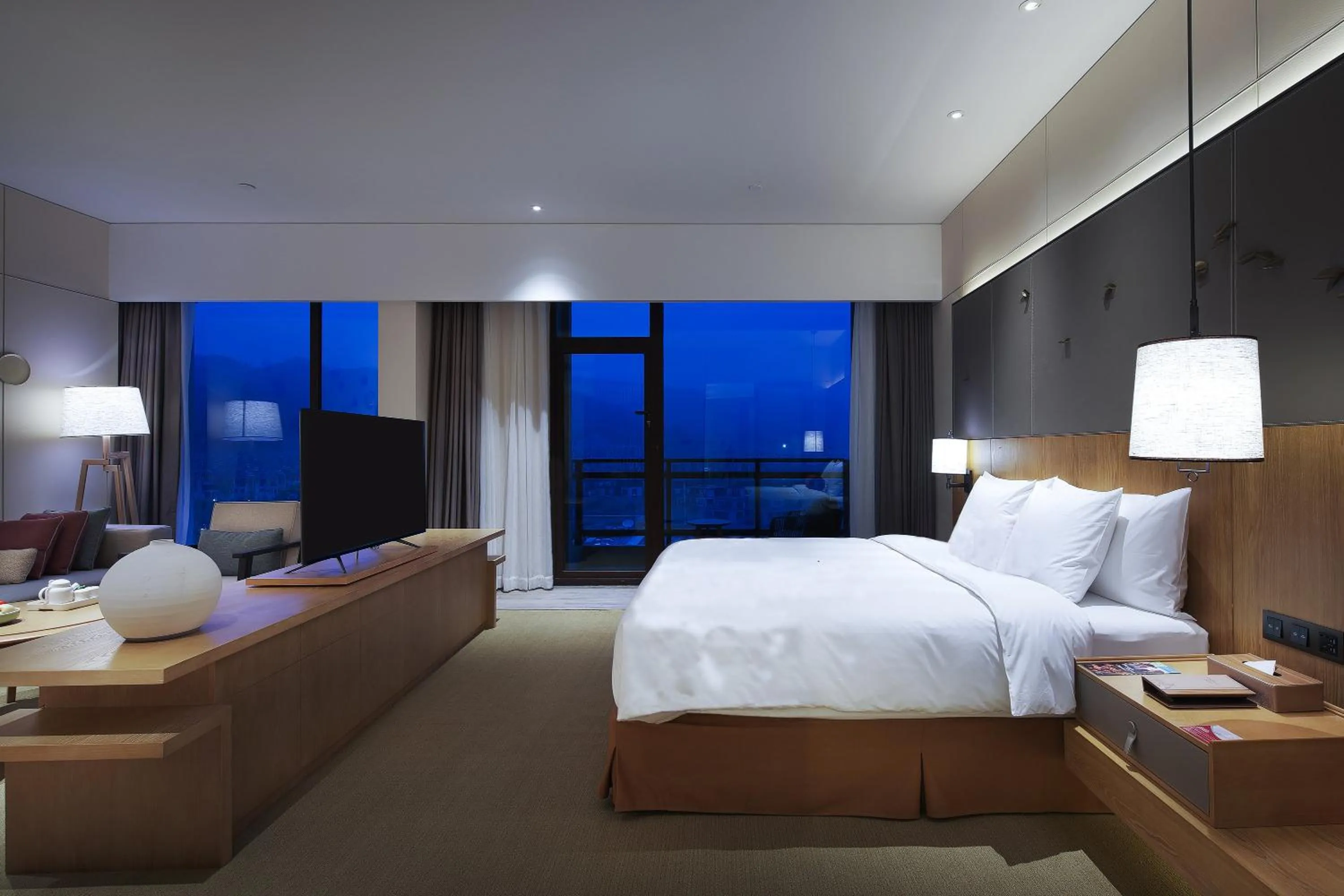 Photo of the whole room in Crowne Plaza Nanchang Wanli by IHG