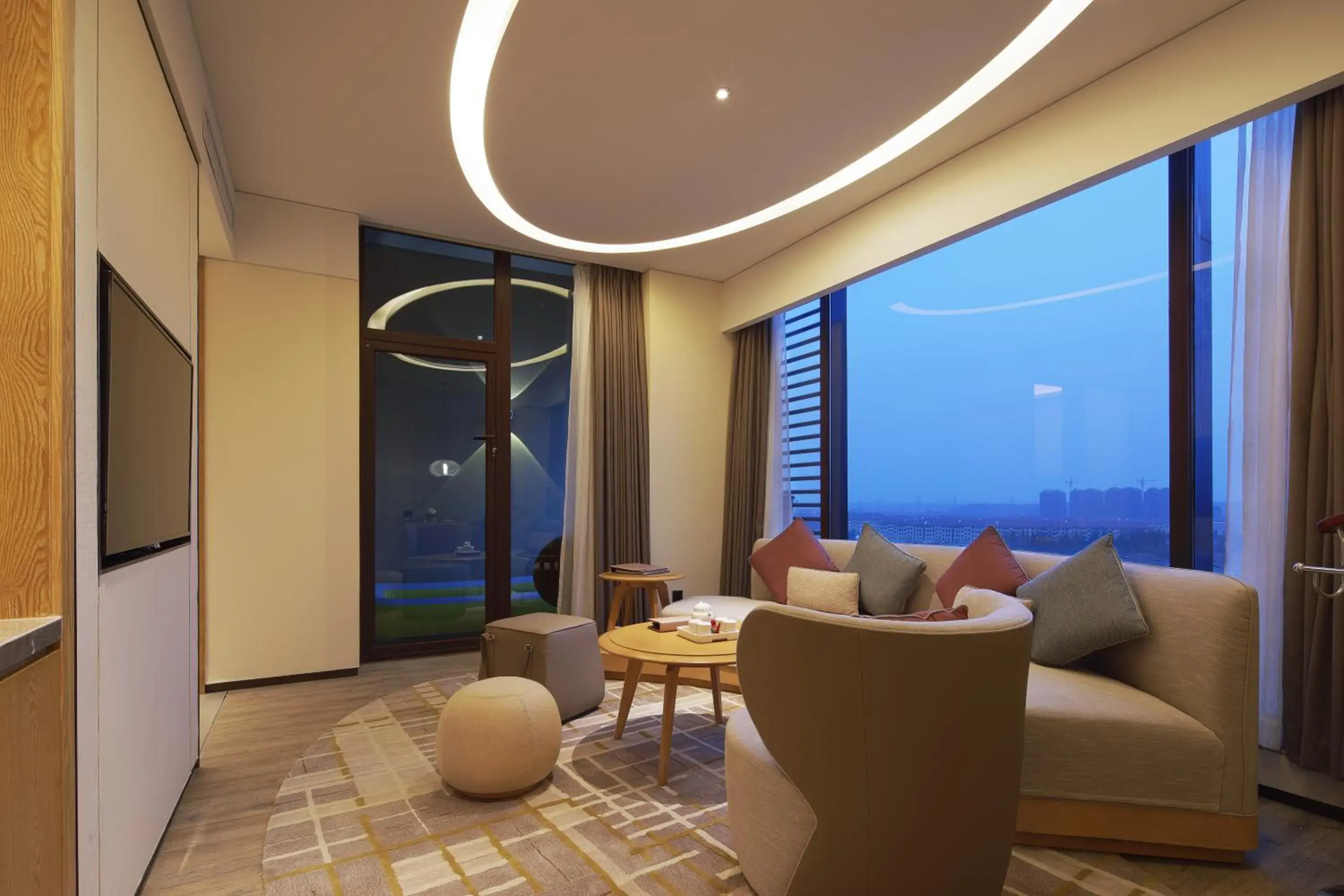 Living room in Crowne Plaza Nanchang Wanli by IHG Living room in Crowne Plaza Nanchang Wanli by IHG