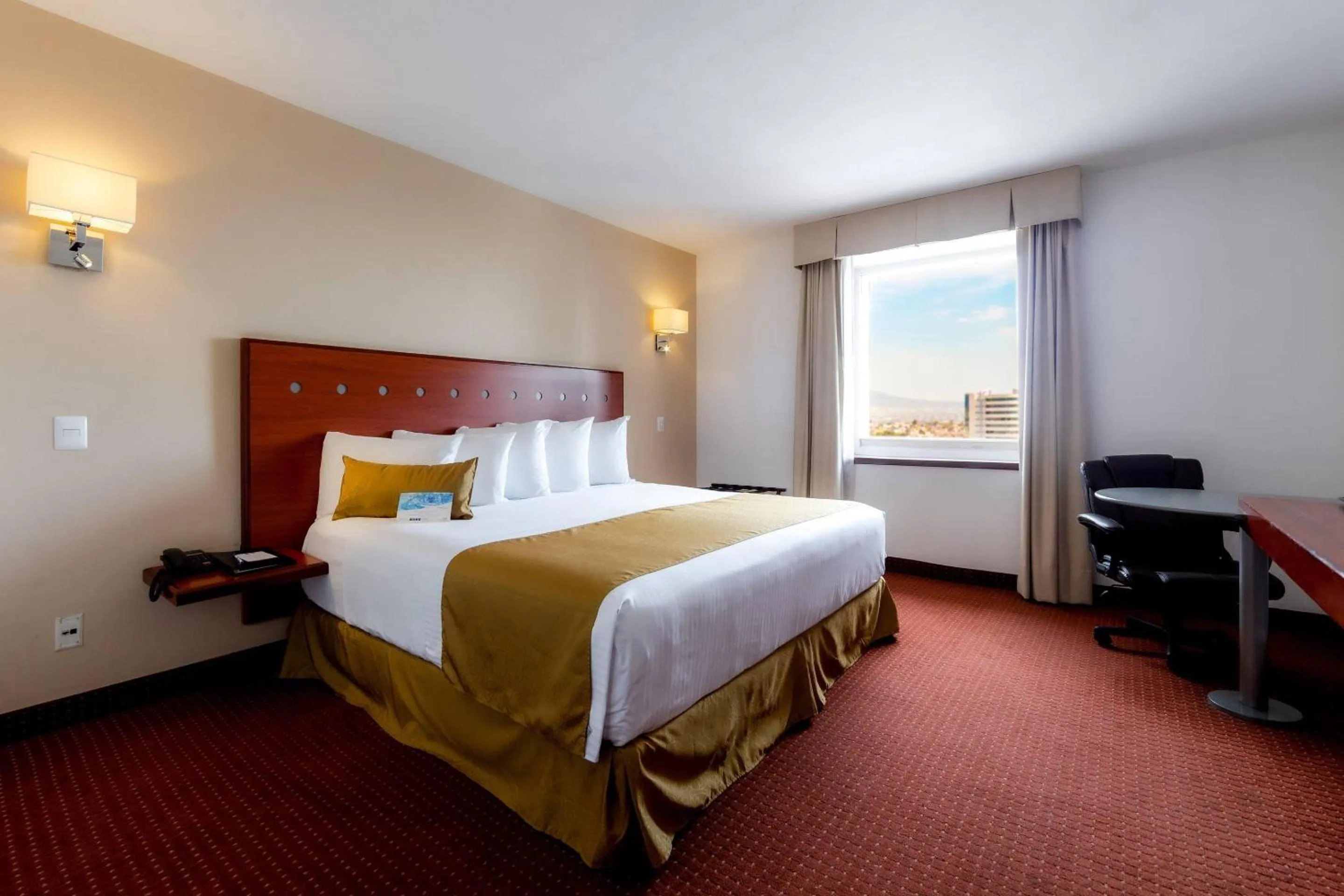 Bedroom, Bed in Comfort Inn Queretaro Tecnologico