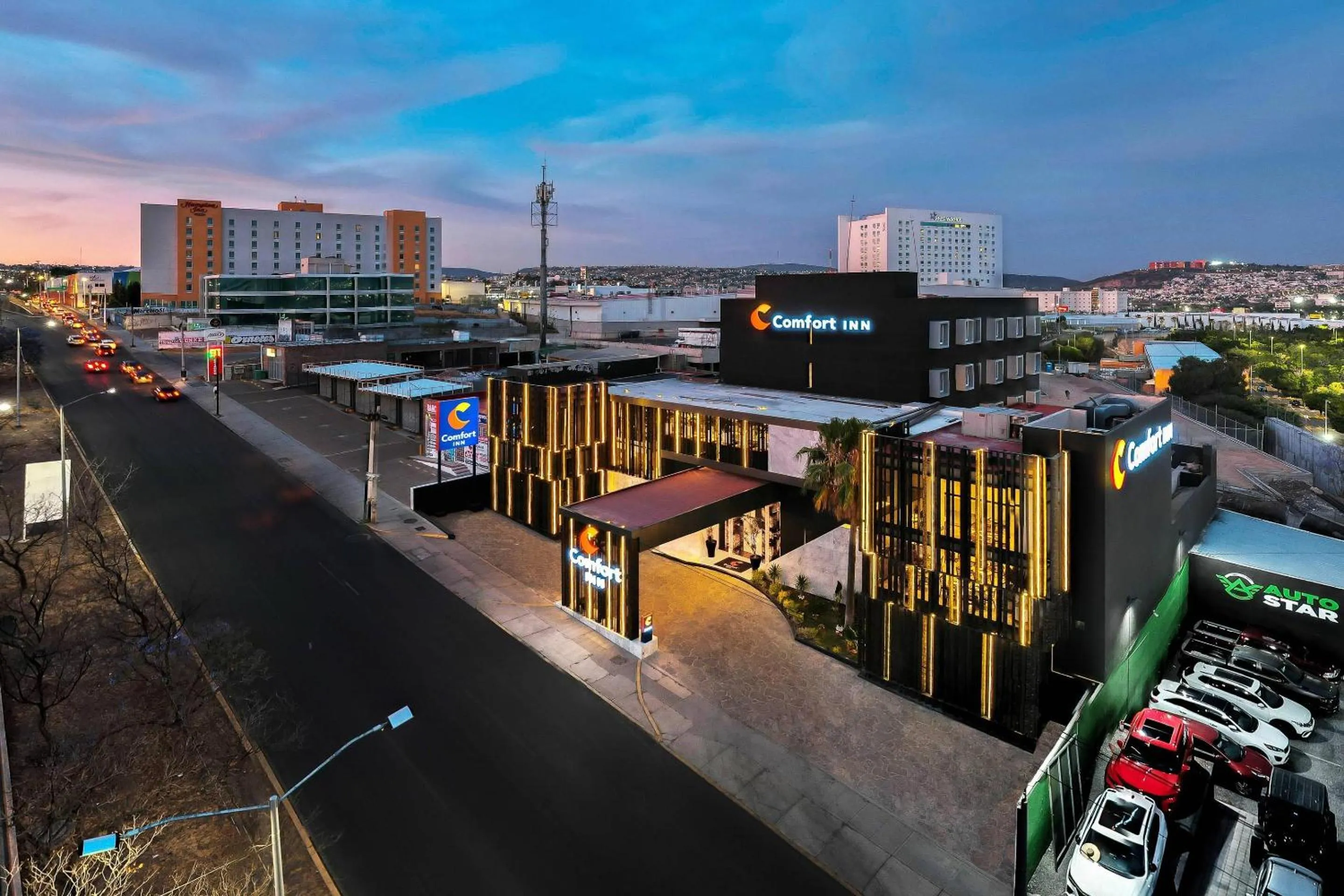 Property building in Comfort Inn Queretaro Tecnologico
