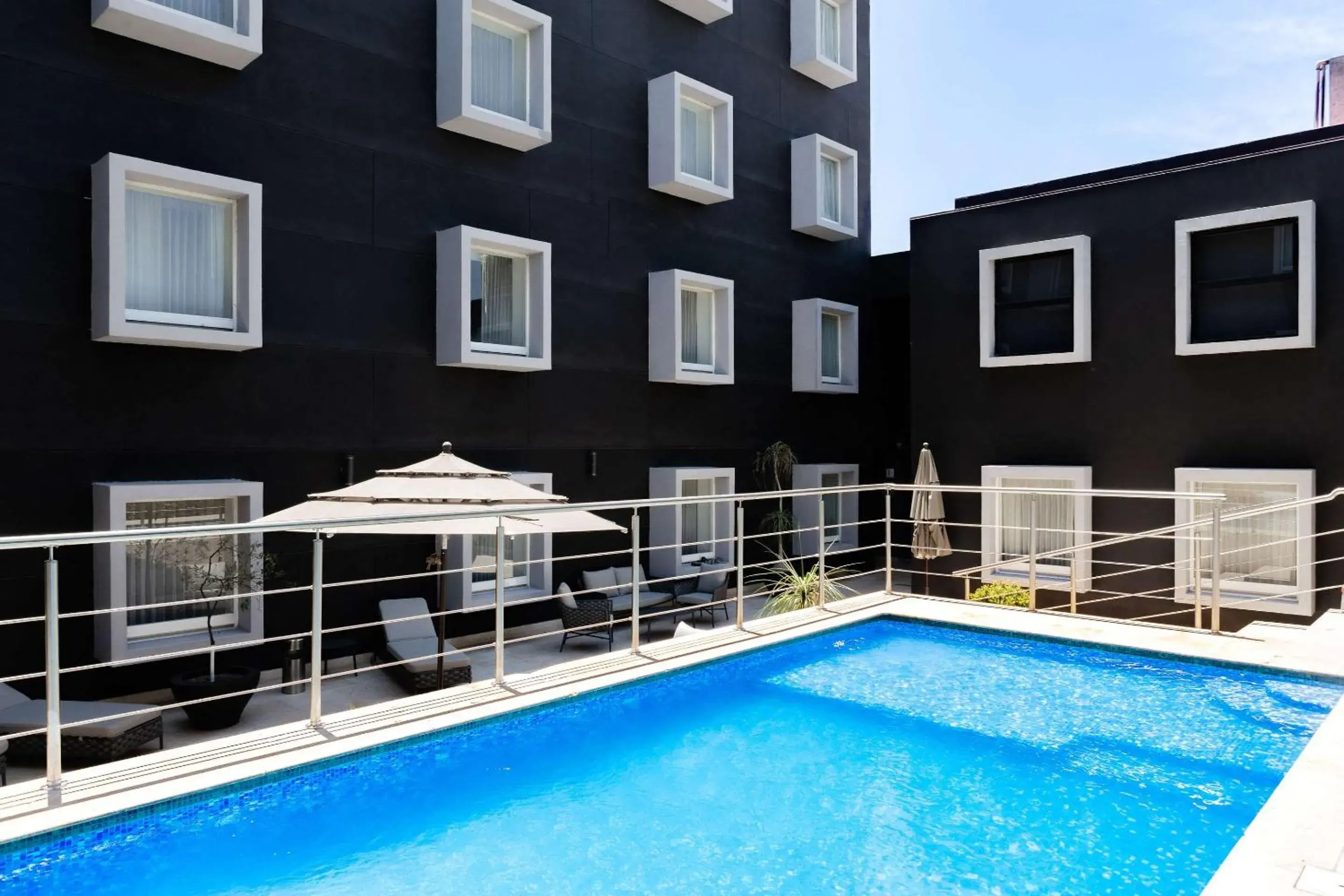 Swimming pool in Comfort Inn Queretaro Tecnologico Swimming pool in Comfort Inn Queretaro Tecnologico