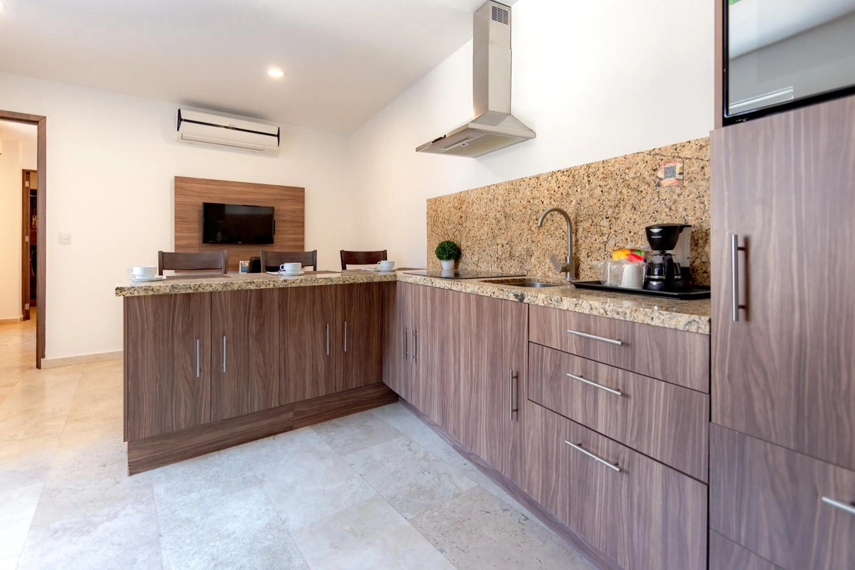 Coffee/tea facilities in Comfort Inn Queretaro Tecnologico