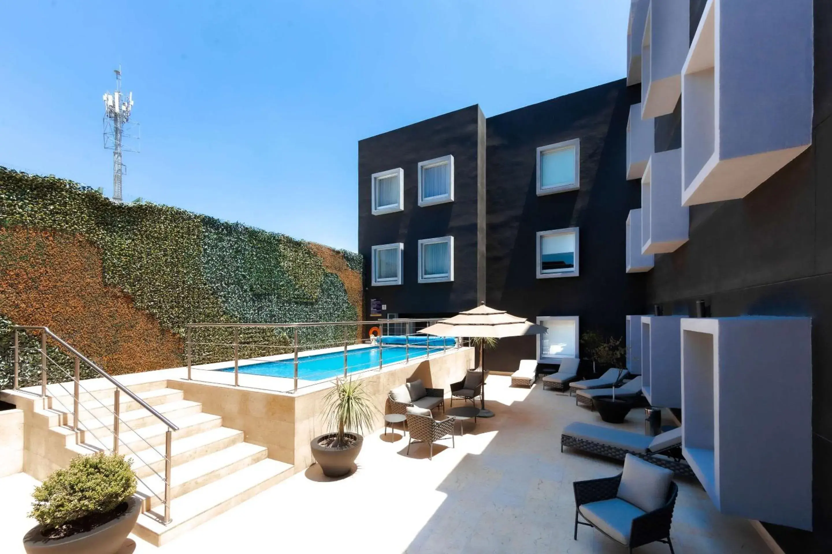 Property building in Comfort Inn Queretaro Tecnologico Property building in Comfort Inn Queretaro Tecnologico