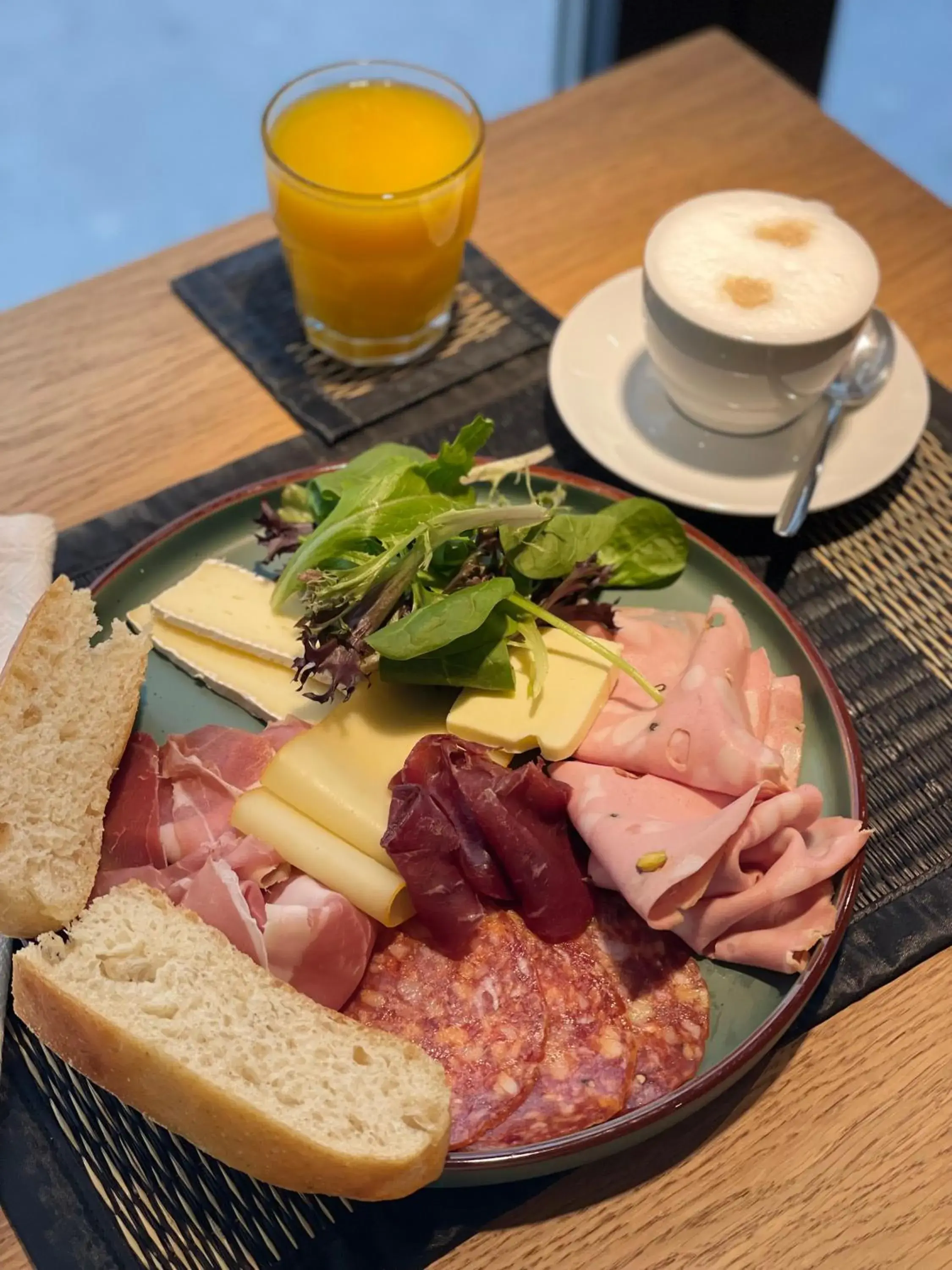 Breakfast in SWU Broadway Breakfast in SWU Broadway