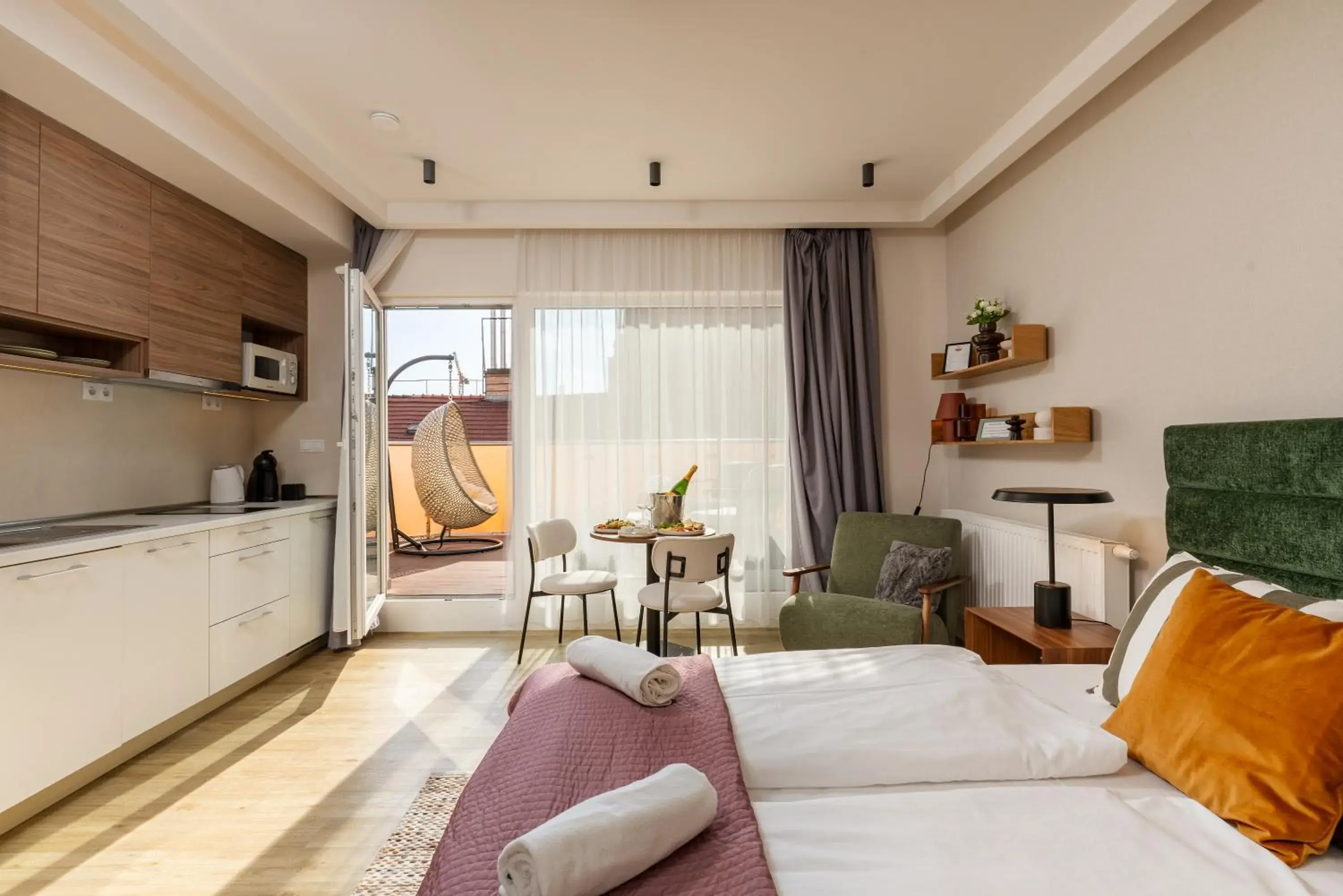 Bedroom, Bed in SWU Broadway Bedroom, Bed in SWU Broadway