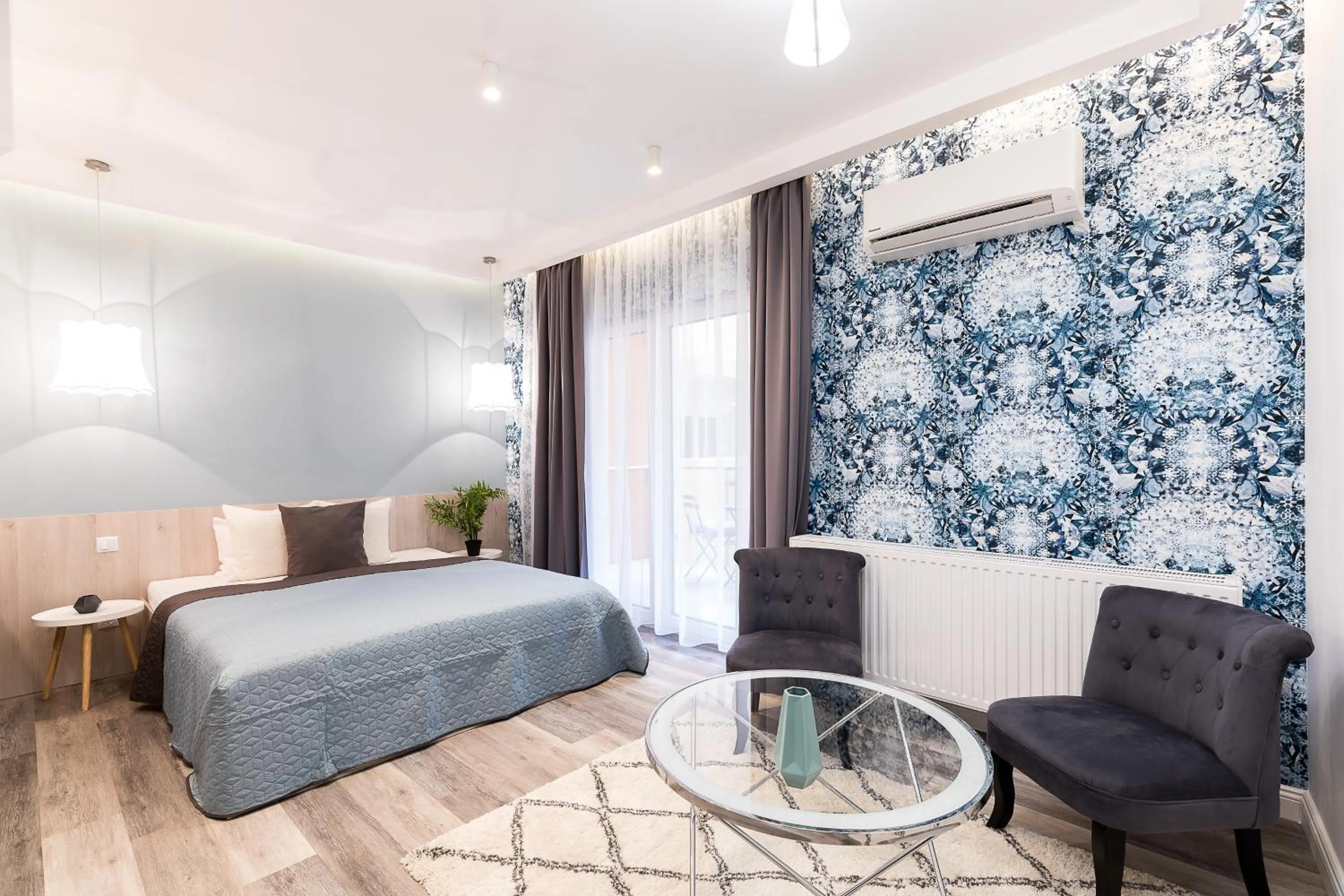 Seating area, Bed in SWU Broadway