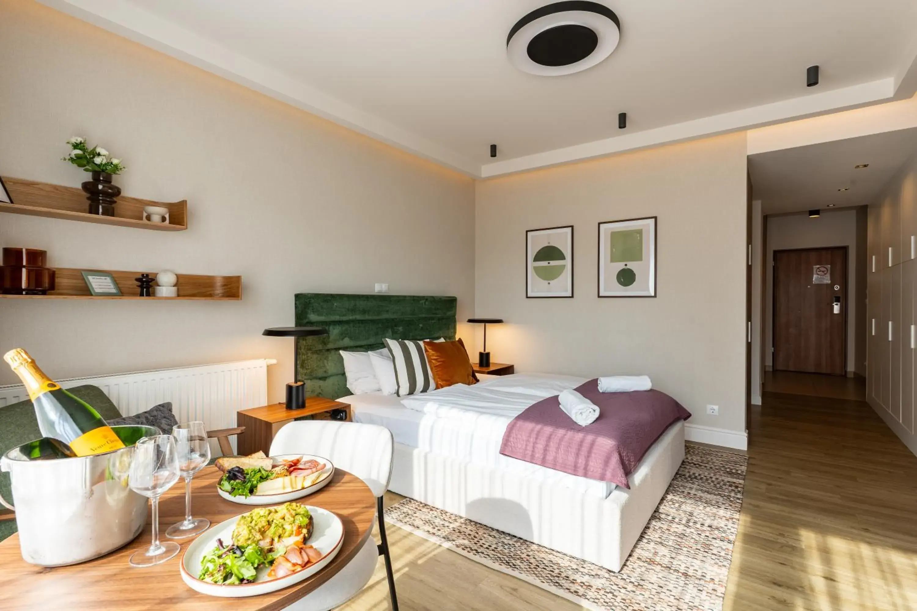 Bedroom, Bed in SWU Broadway Bedroom, Bed in SWU Broadway