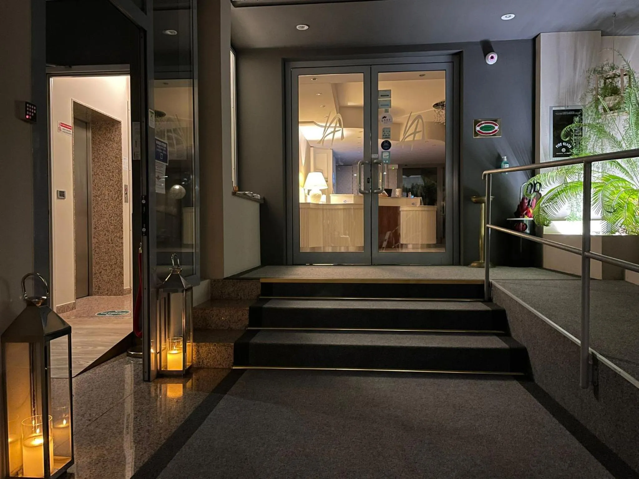 Facade/entrance in Hotel Alfieri