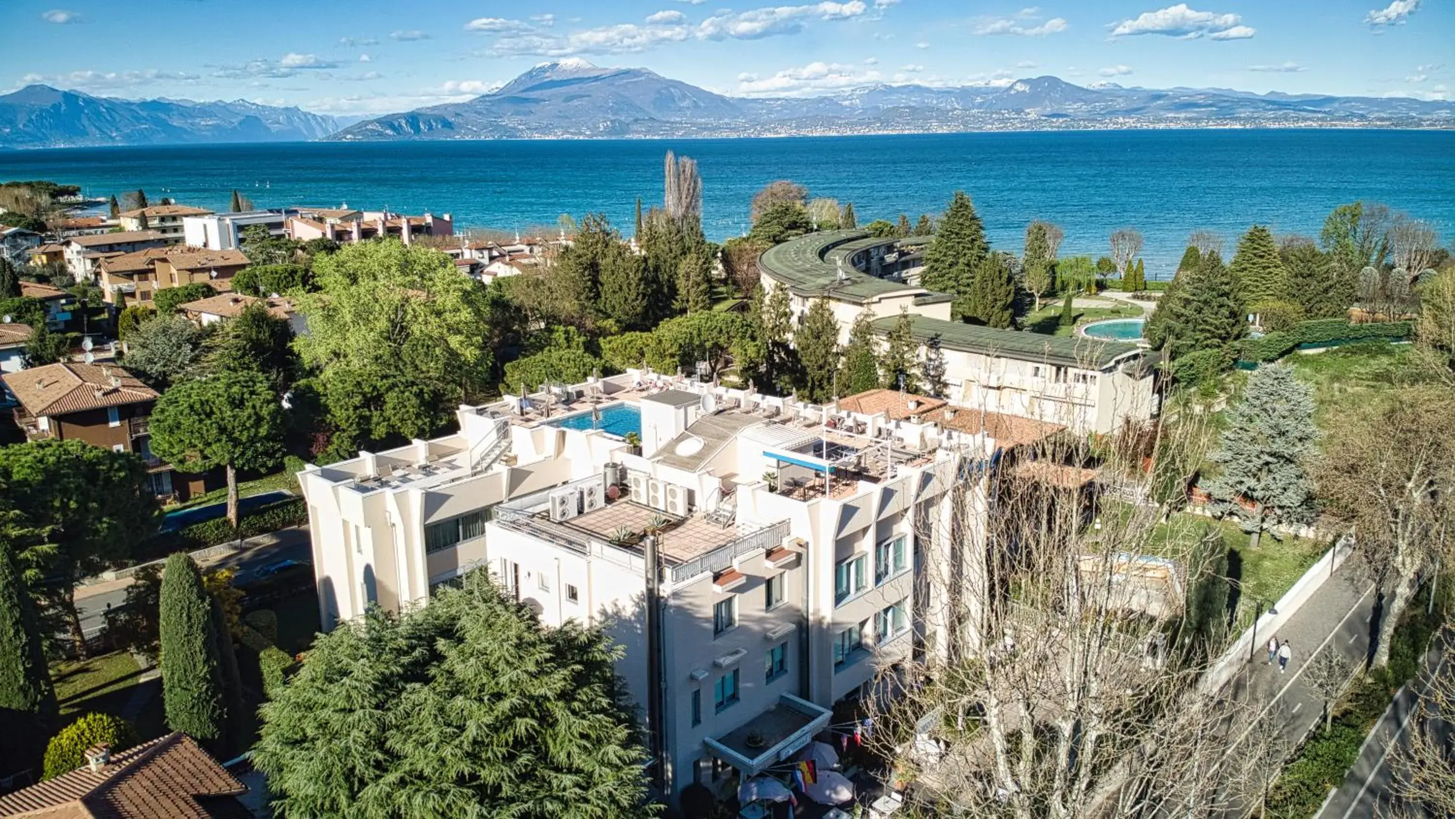 Property building in Hotel Alfieri Property building in Hotel Alfieri