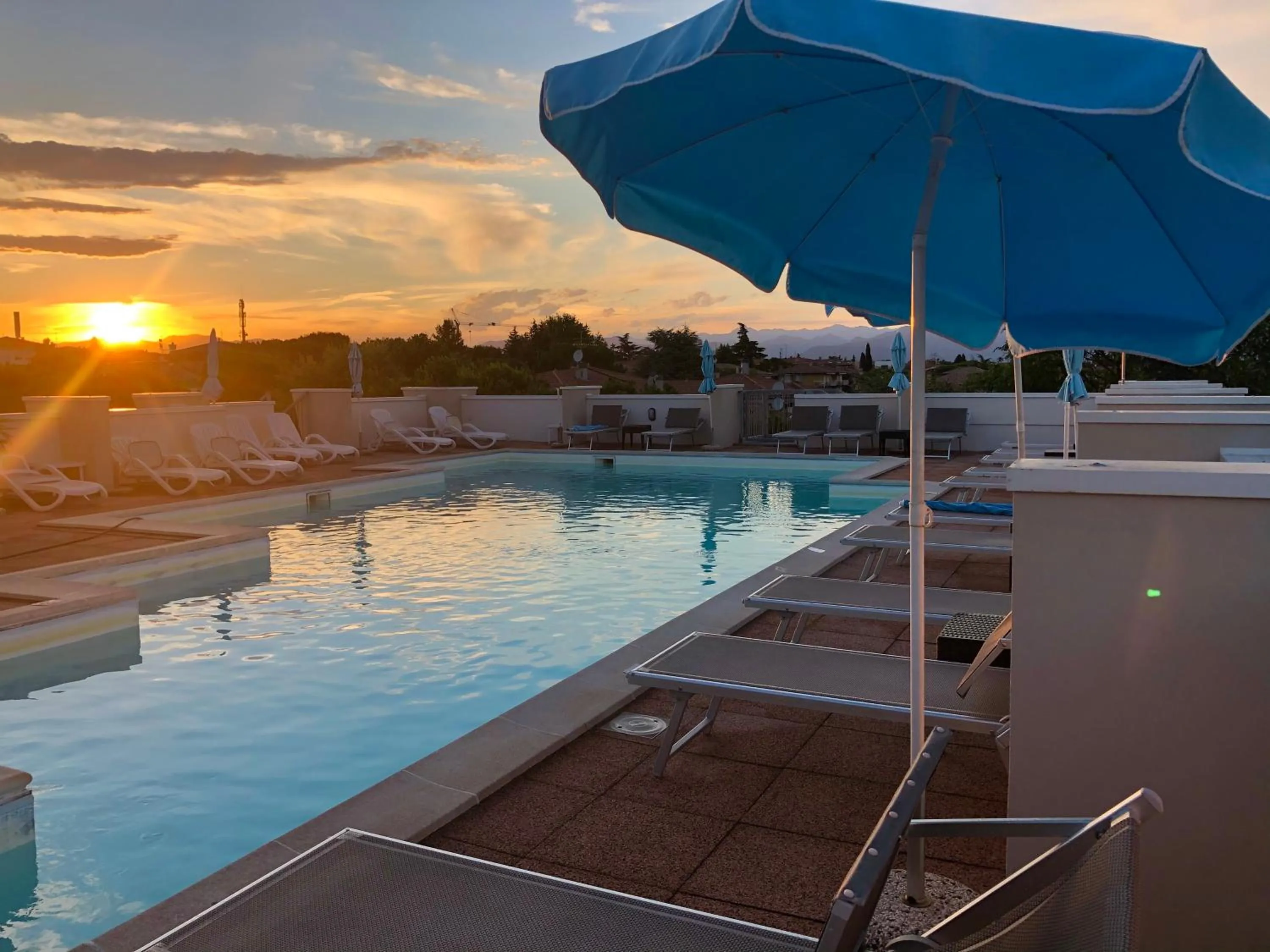 Pool view in Hotel Alfieri