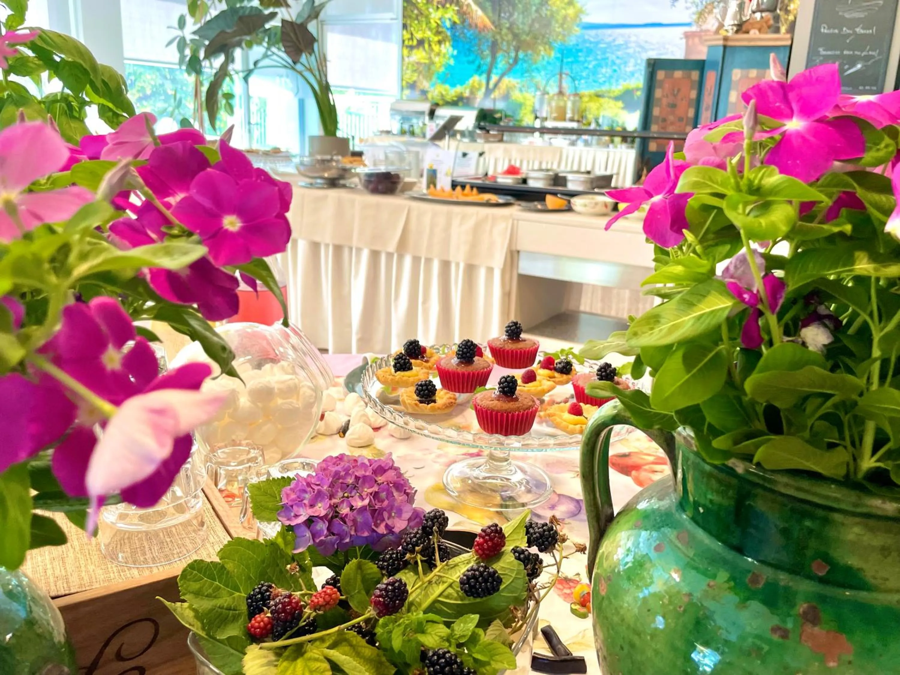 Breakfast in Hotel Alfieri