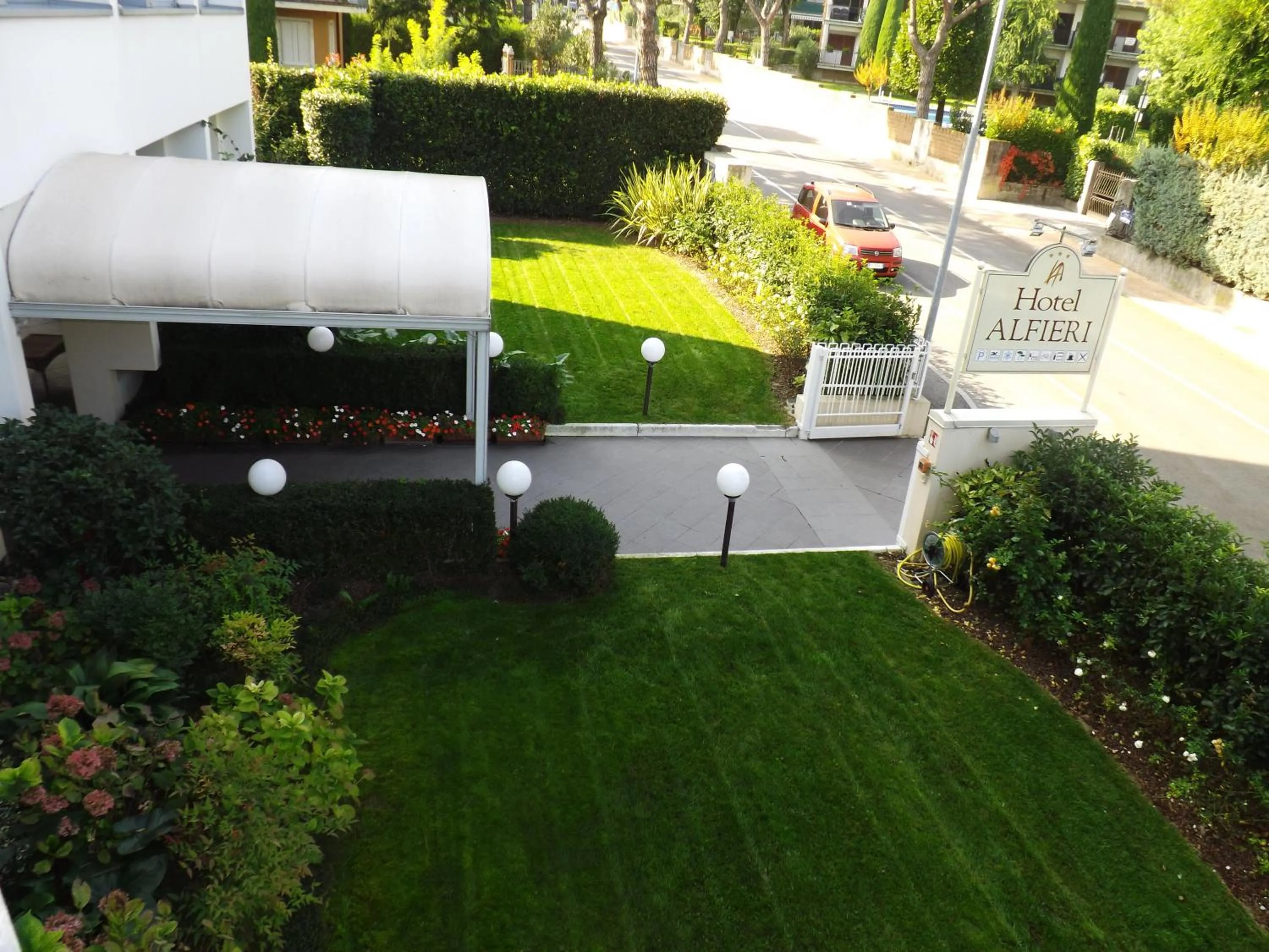 Garden in Hotel Alfieri